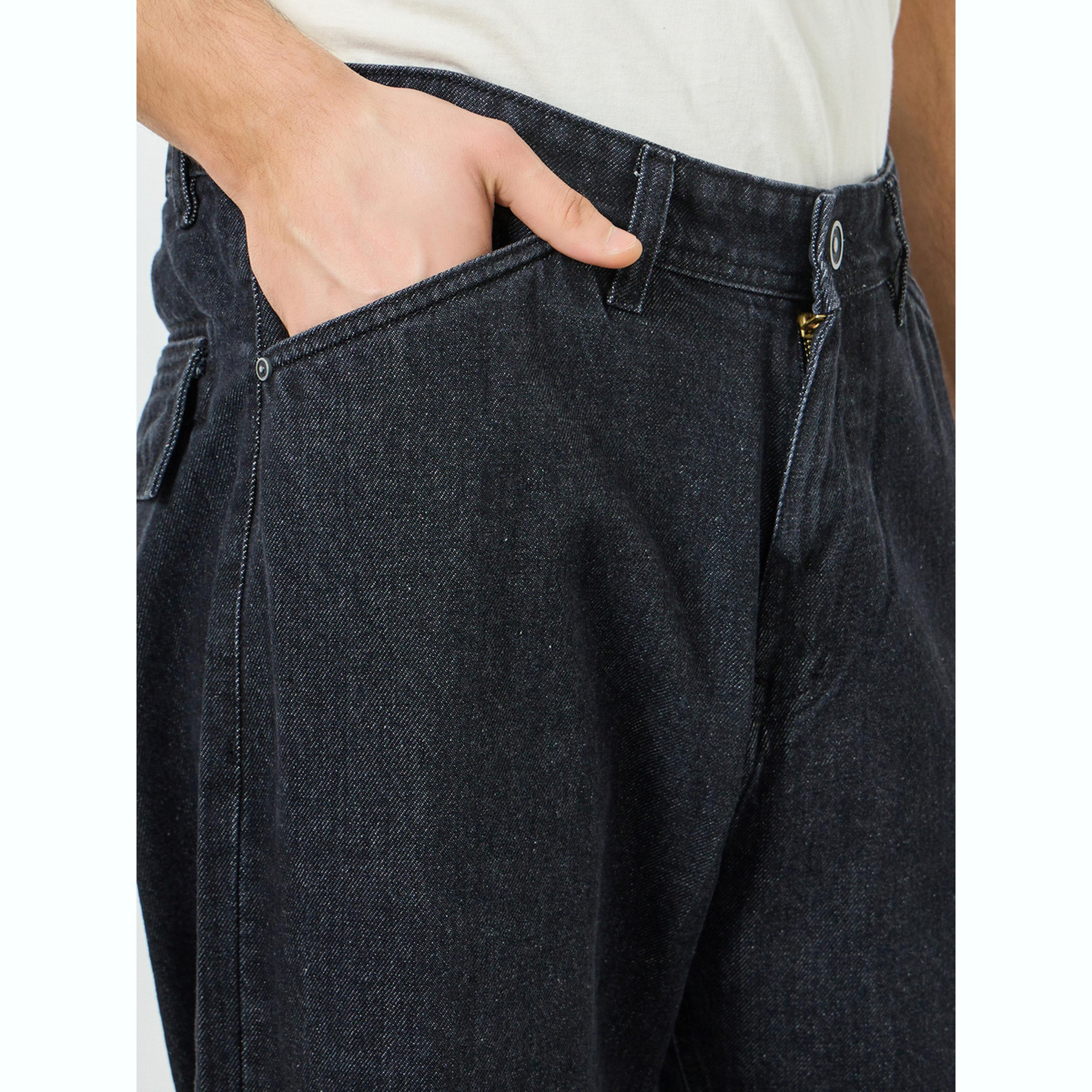 بنطال جينز رجالي بقصة مريحة ومظهر لافت مع تفاصيل درزات-men-clothing-bottoms-jeans-image-3