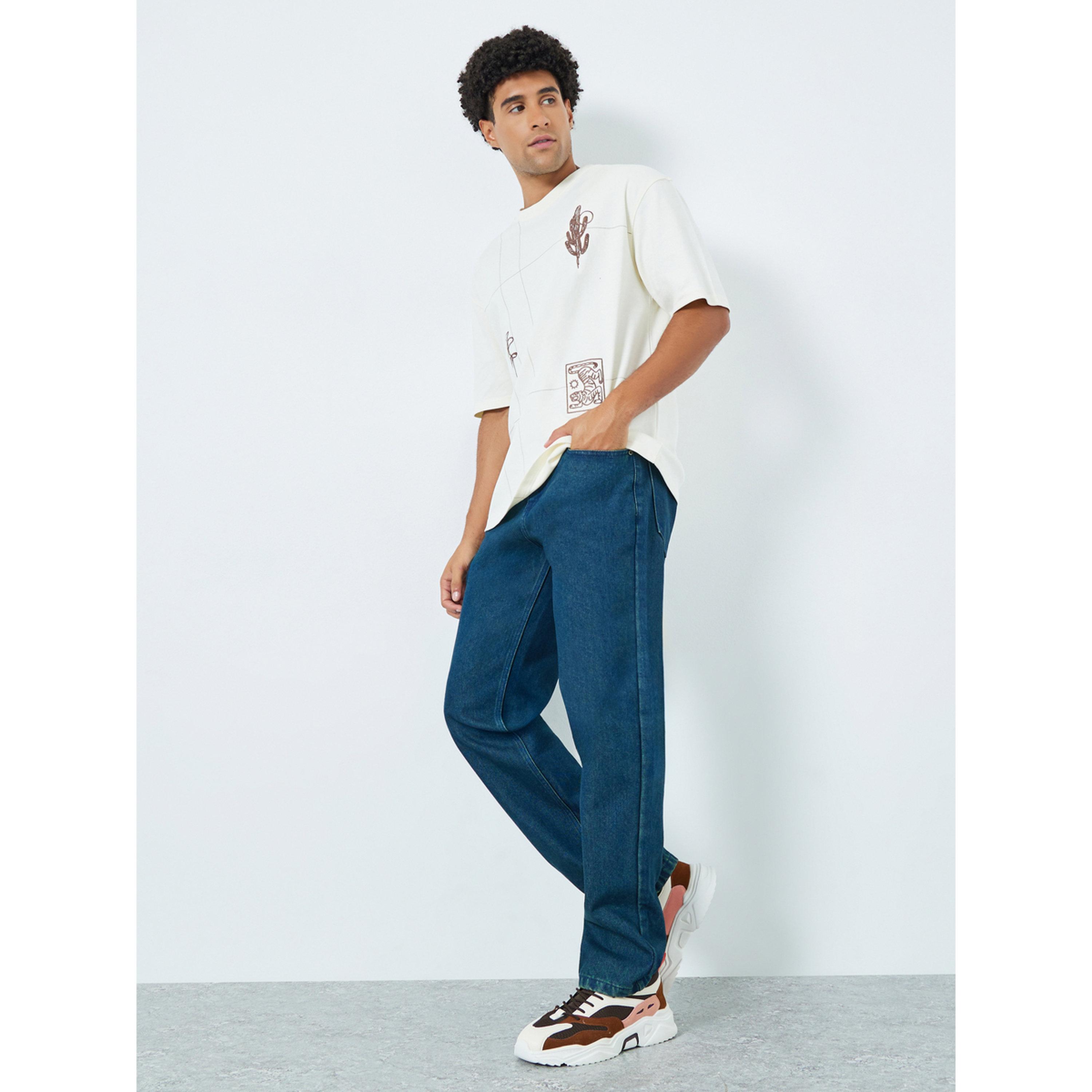 جينز بقصة مريحة للرجال-men-clothing-bottoms-jeans-image-2