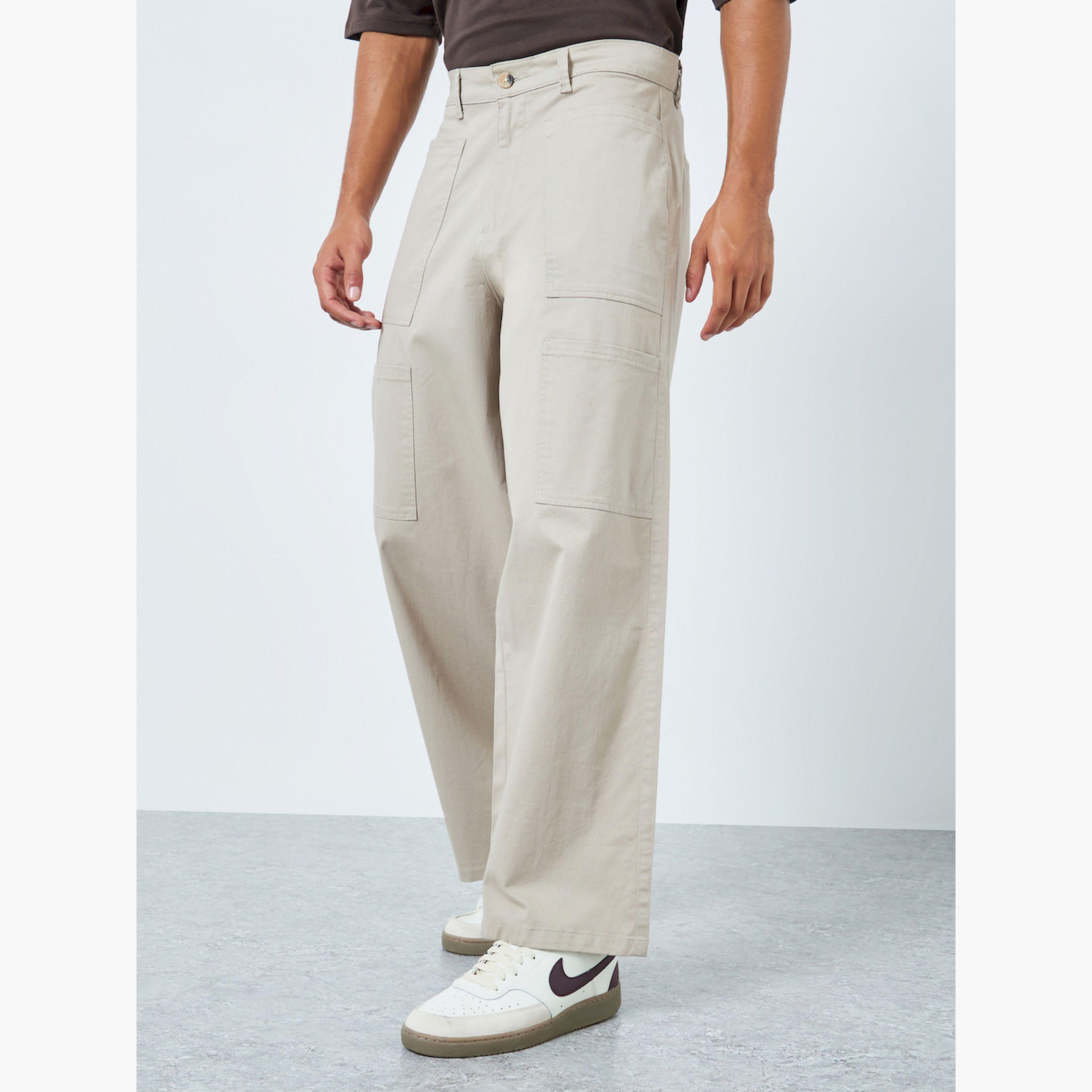 بنطال رجالي بقصة فضفاضة وجيوب كارجو-men-clothing-bottoms-joggers-image-1
