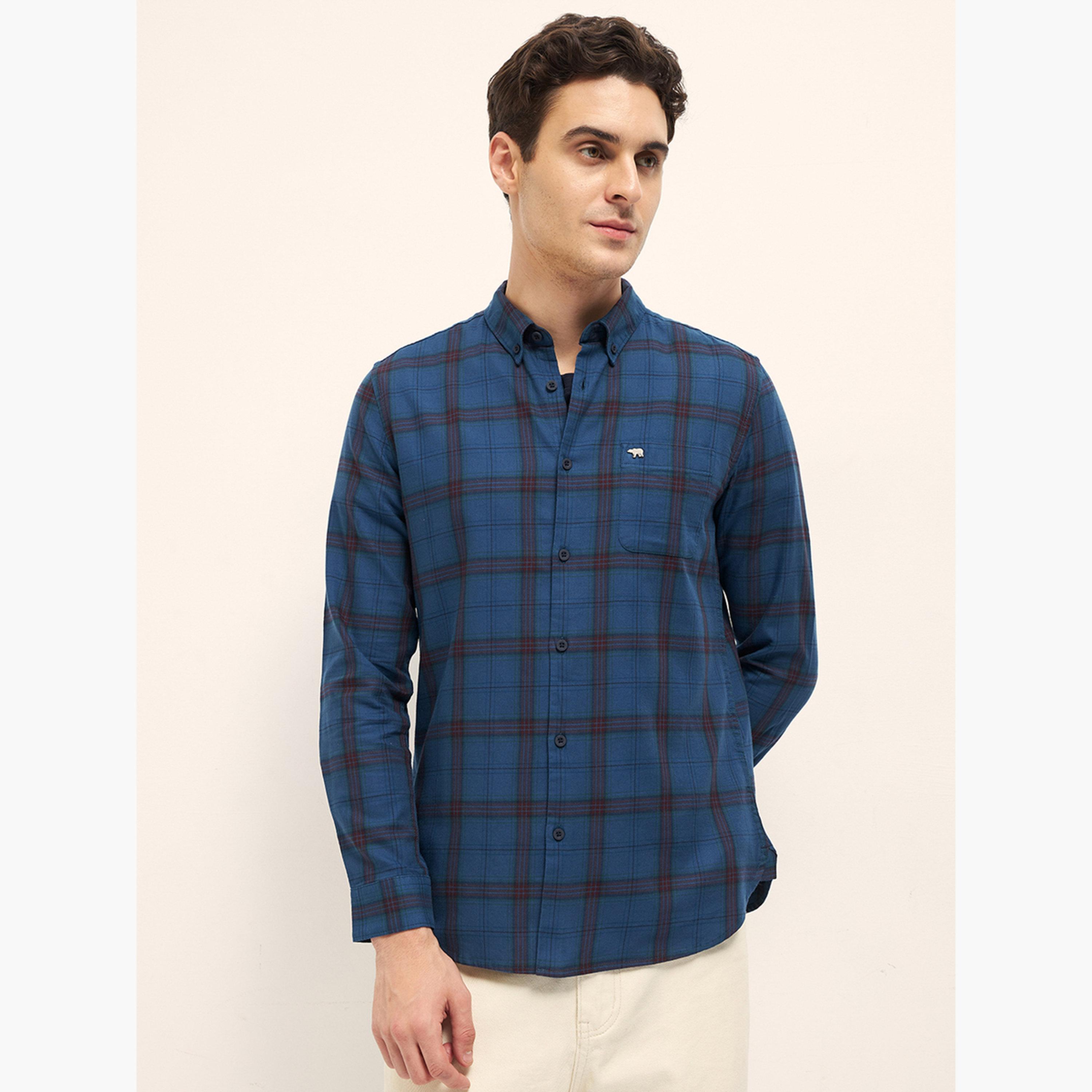 ذا بير هاوس × ستايلي - قميص رجالي قطني بنقشة مربعات وقصة ضيقة-men-clothing-shirts-image-1