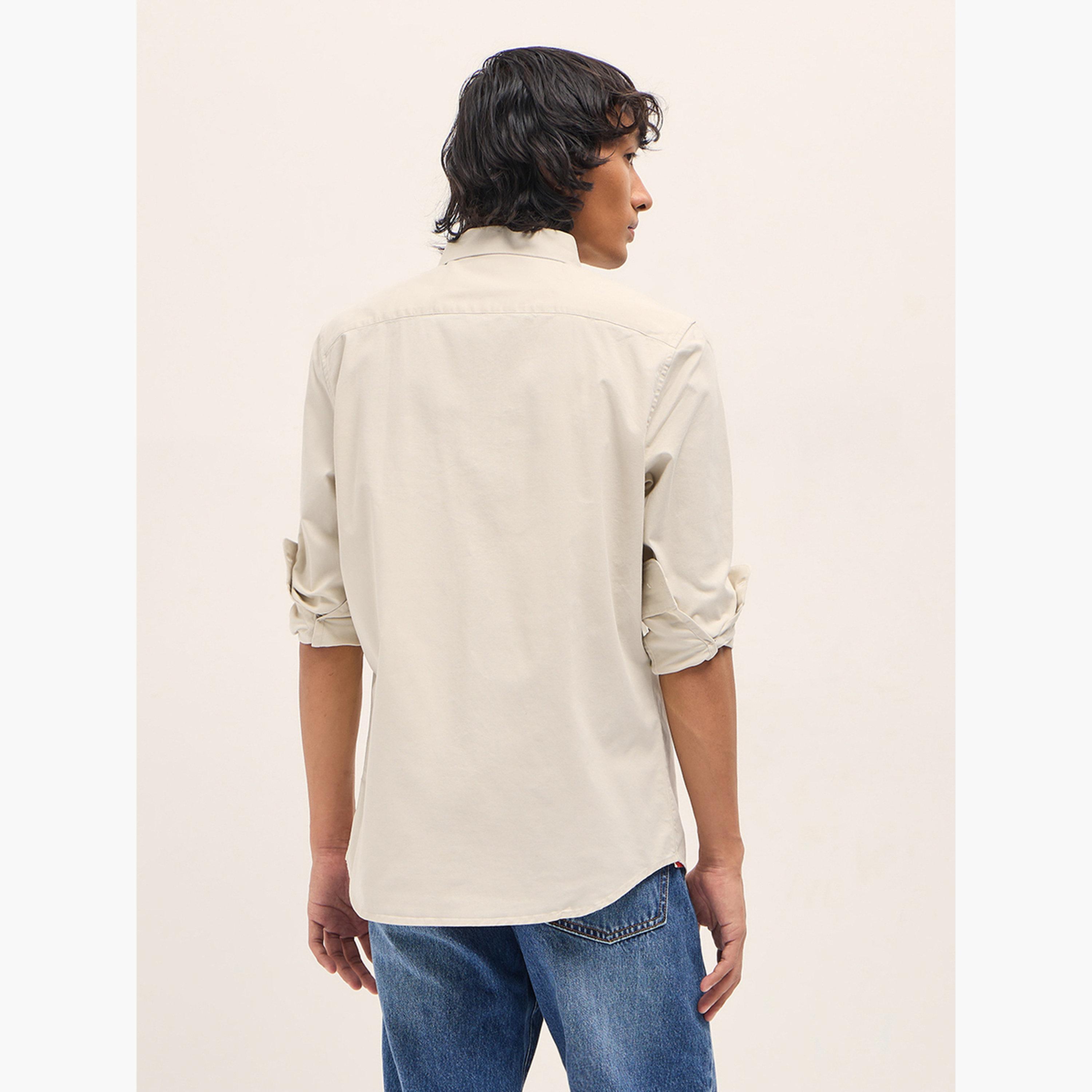ذا بير هاوس × ستايلي - قميص رجالي قطني سادة بقصة ضيقة لإطلالة الكاجوال-men-clothing-shirts-image-6