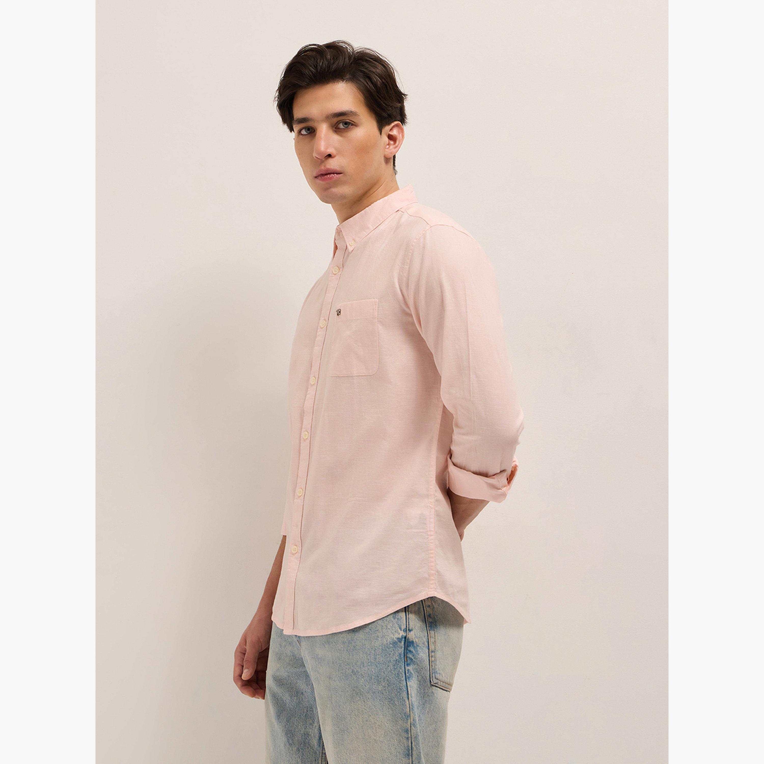 ذا بير هاوس × ستايلي - قميص قطني وردي سادة بقصة ضيقة غير رسمية-men-clothing-shirts-image-6