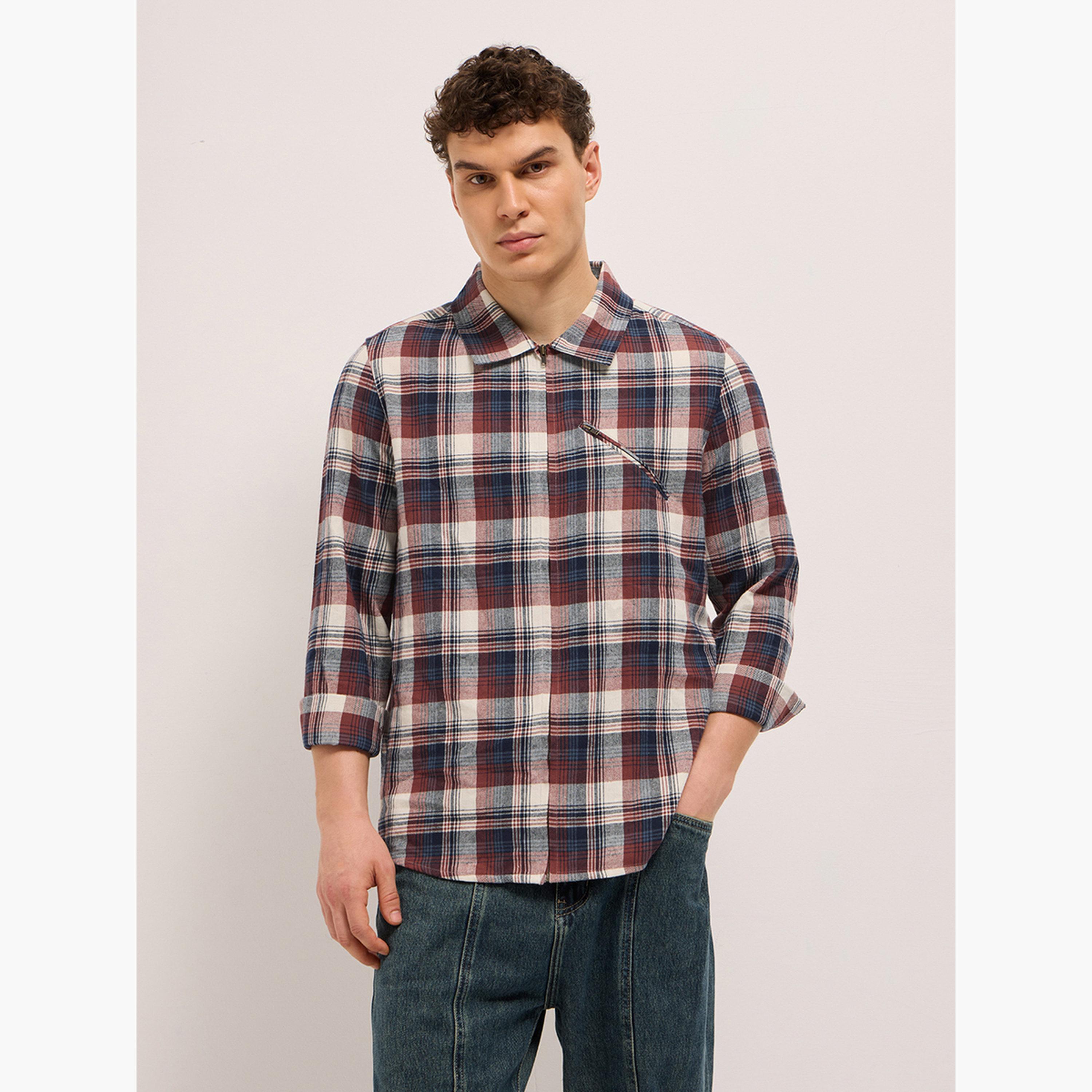 ذا بير هاوس × ستايلي - قميص رجالي قطني بنقشة مربعات وقصة عادية-men-clothing-shirts-image-1
