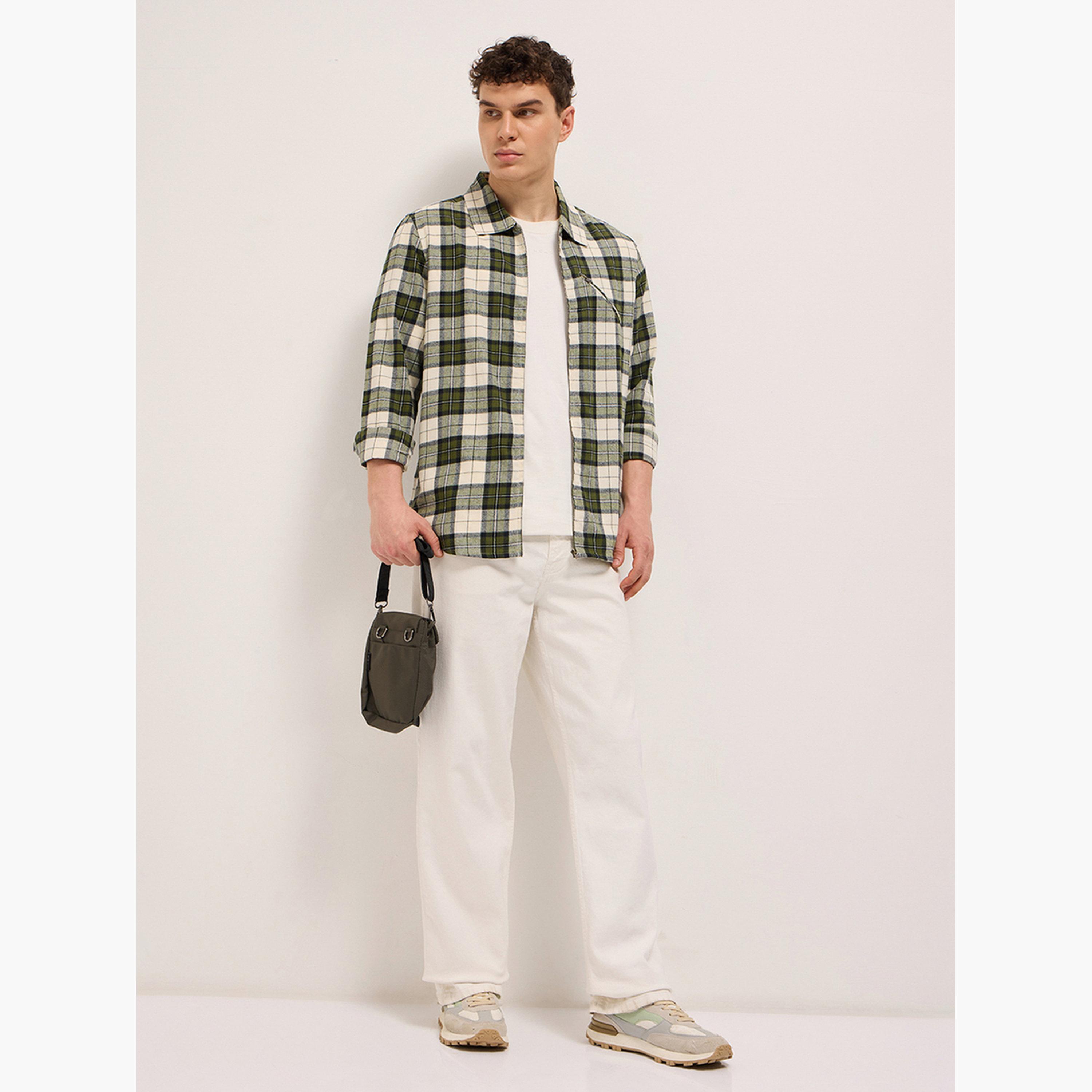 ذا بير هاوس × ستايلي - قميص رجالي قطني بنقشة مربعات وقصة عادية-men-clothing-shirts-image-3