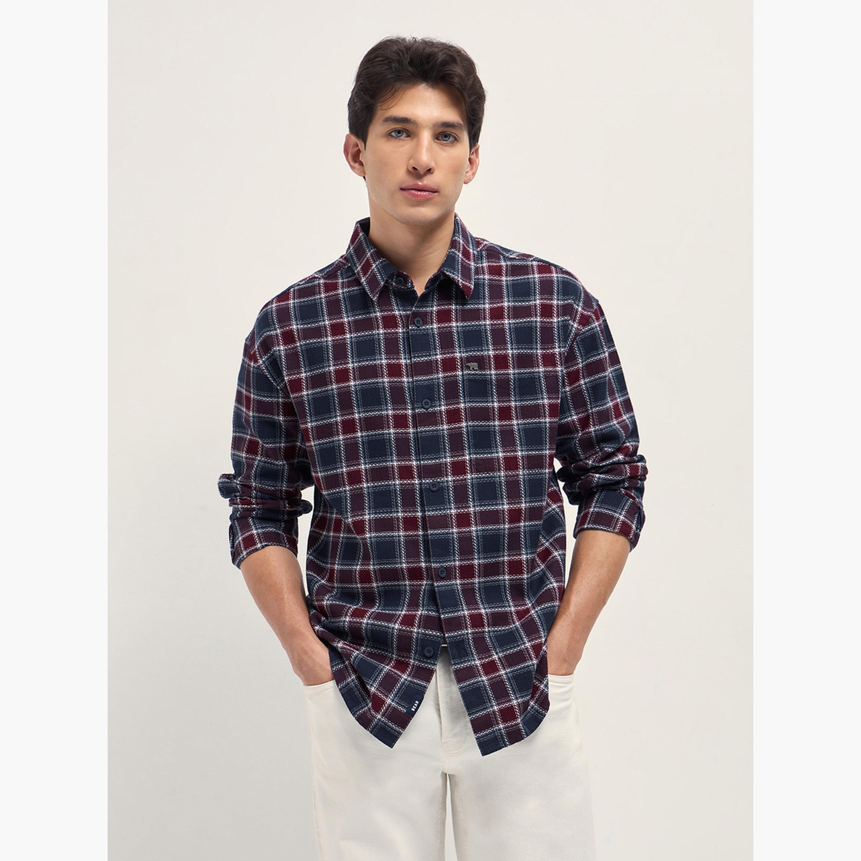 ذا بير هاوس × ستايلي - قميص رجالي من القطن الفلانيل بنقشة مربعات، بقصة مريحة-men-clothing-shirts-image-1