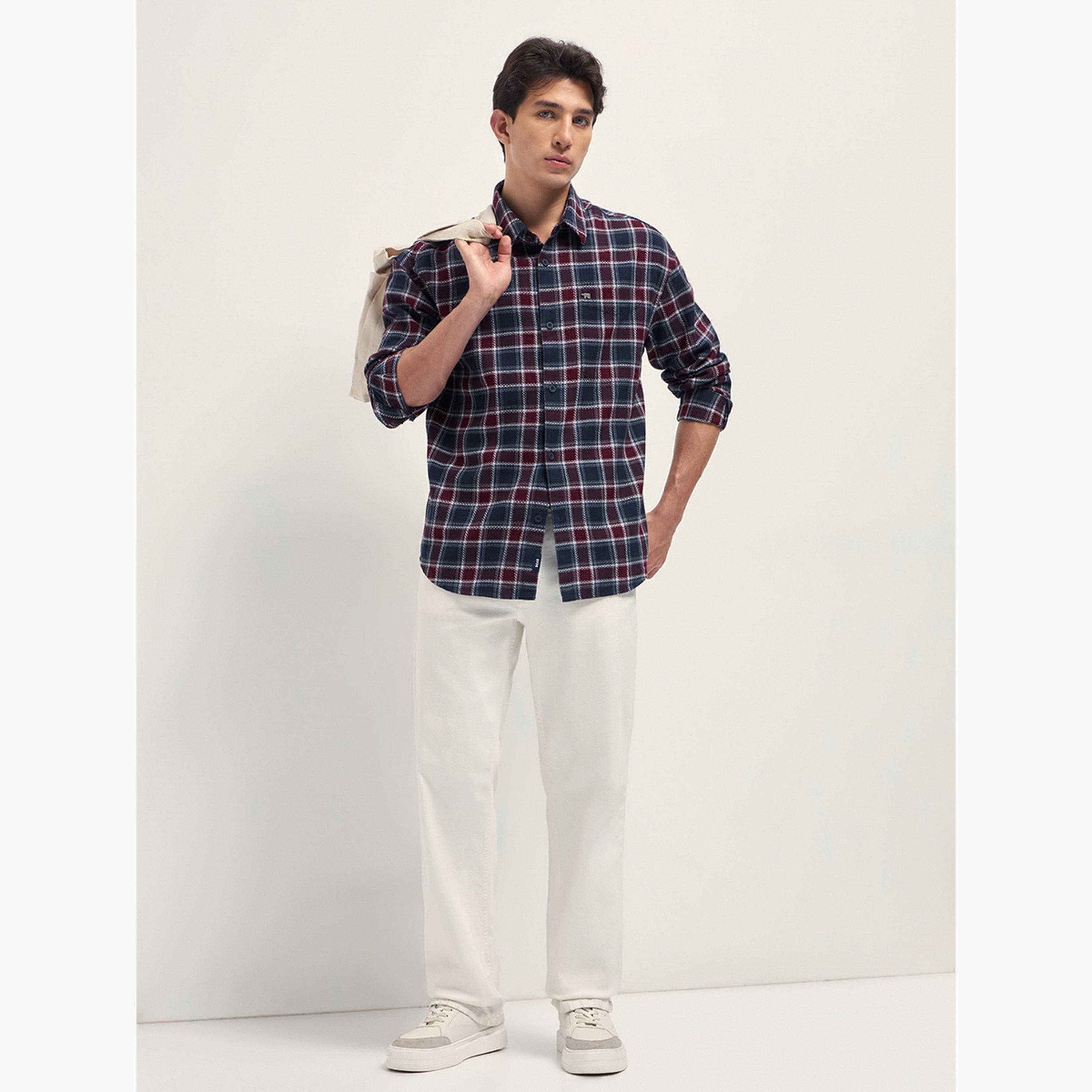 ذا بير هاوس × ستايلي - قميص رجالي من القطن الفلانيل بنقشة مربعات، بقصة مريحة-men-clothing-shirts-image-4