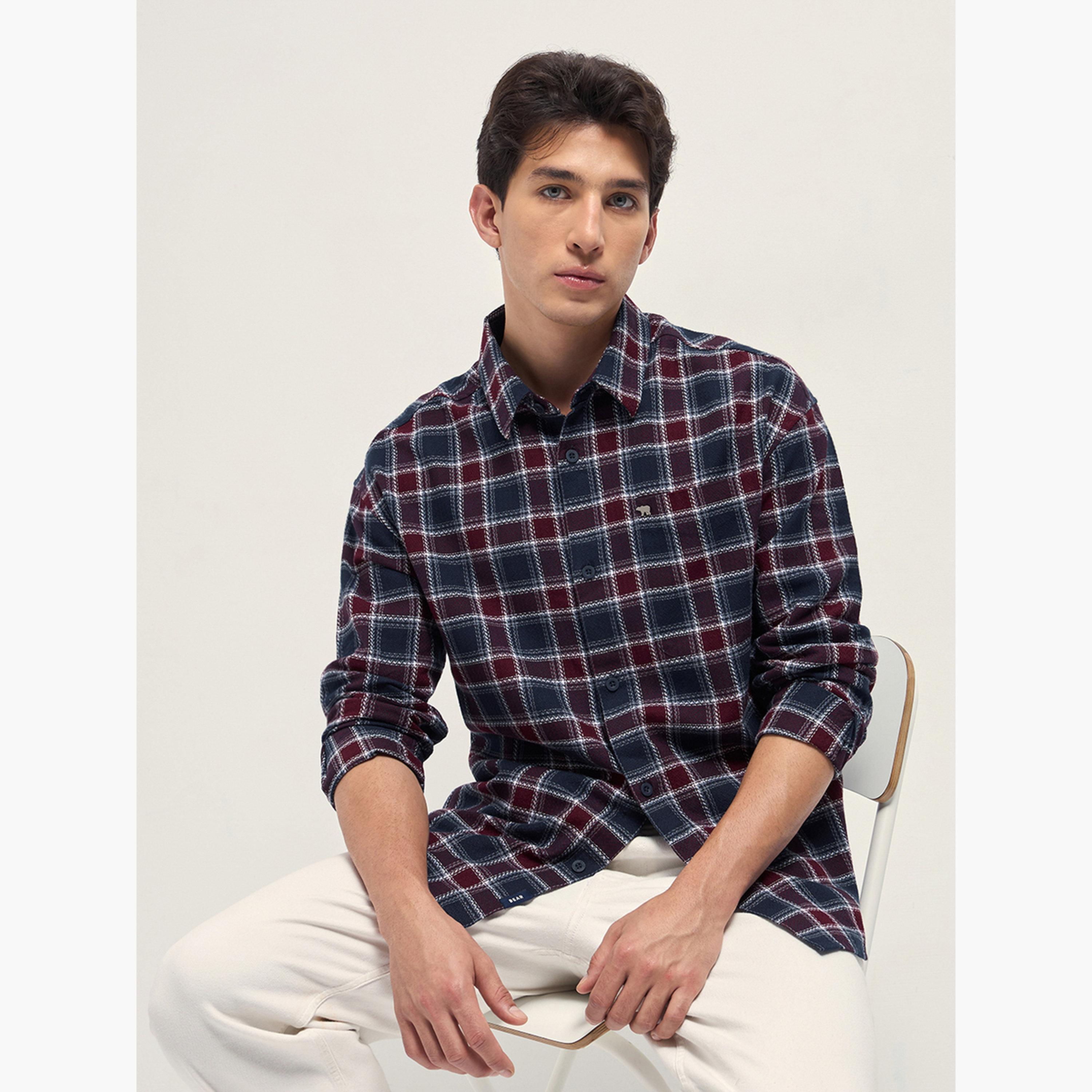 ذا بير هاوس × ستايلي - قميص رجالي من القطن الفلانيل بنقشة مربعات، بقصة مريحة-men-clothing-shirts-image-6