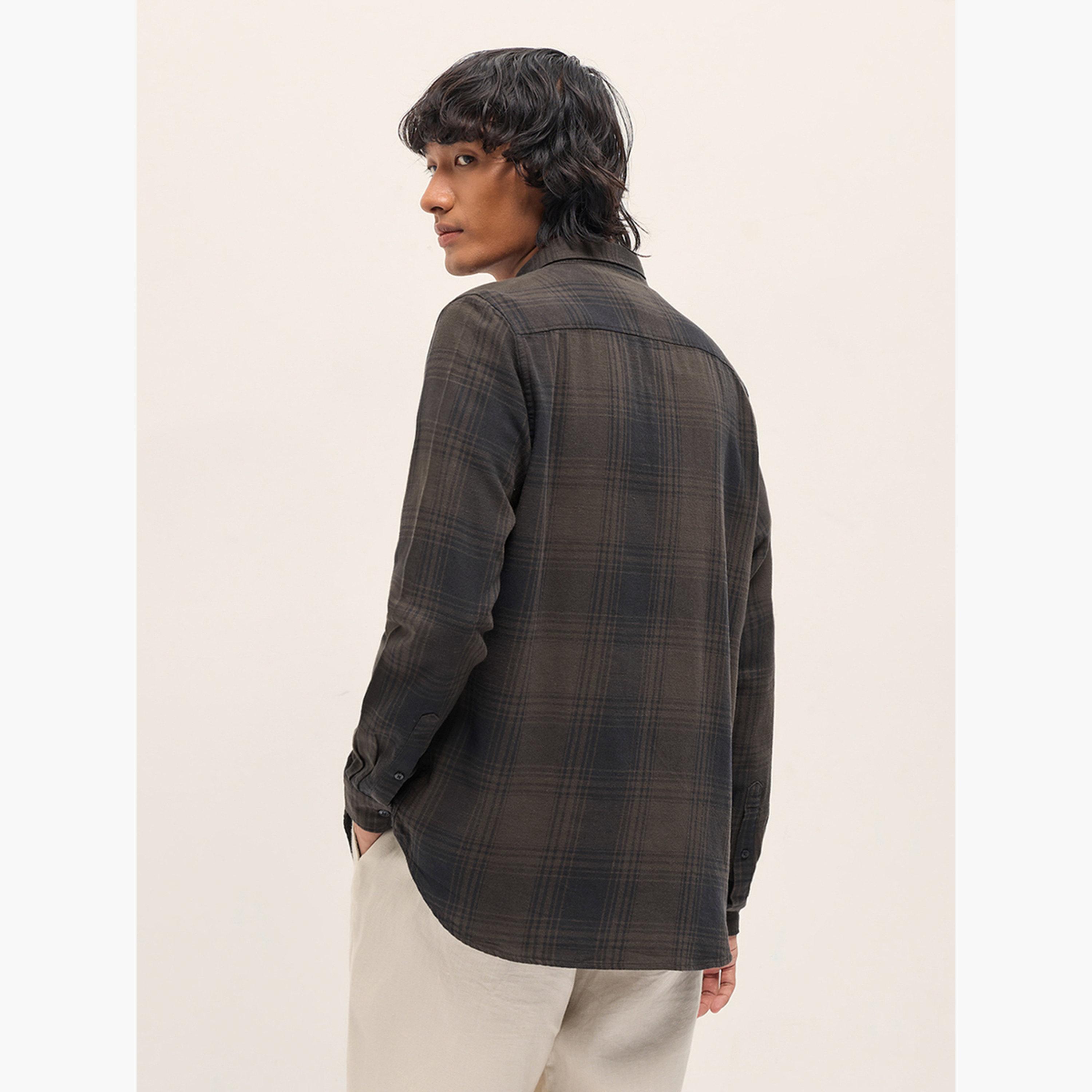 ذا بير هاوس × ستايلي - قميص رجالي قطني كاروهات بقصة ضيقة لإطلالة الكاجوال-men-clothing-shirts-image-4