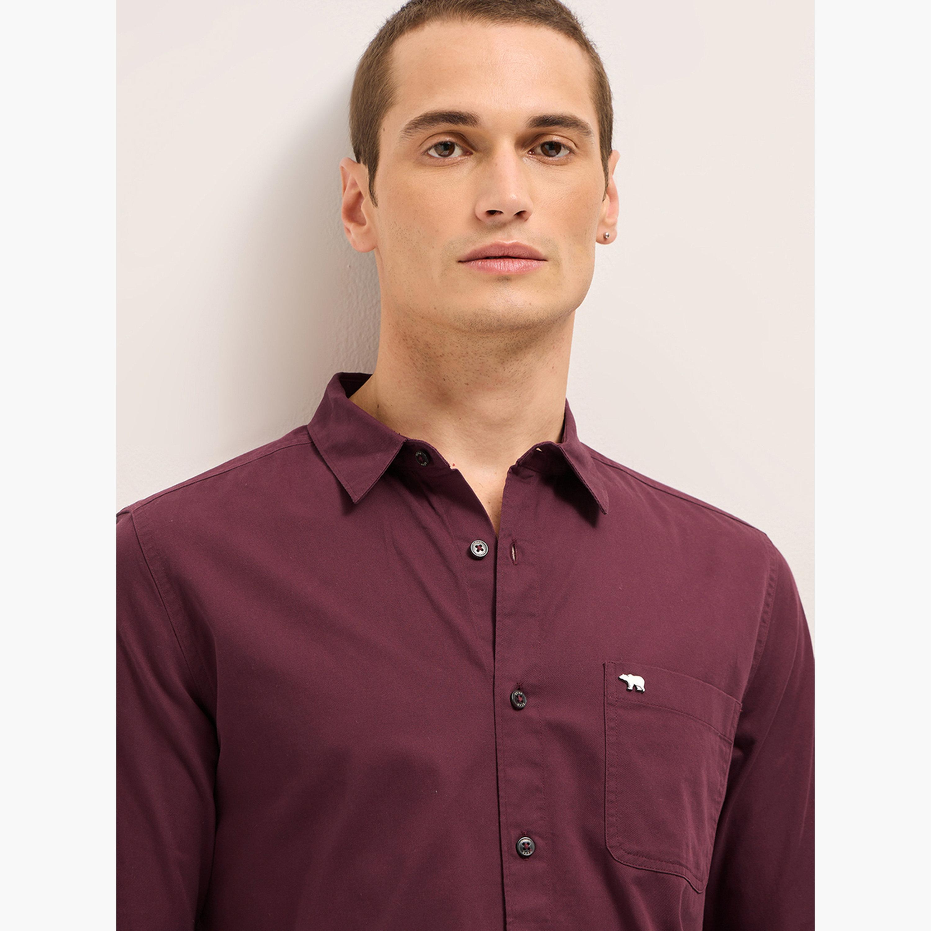 ذا بير هاوس × ستايلي - قميص رجالي قطني سادة بقصة ضيقة لإطلالة الكاجوال-men-clothing-shirts-image-2