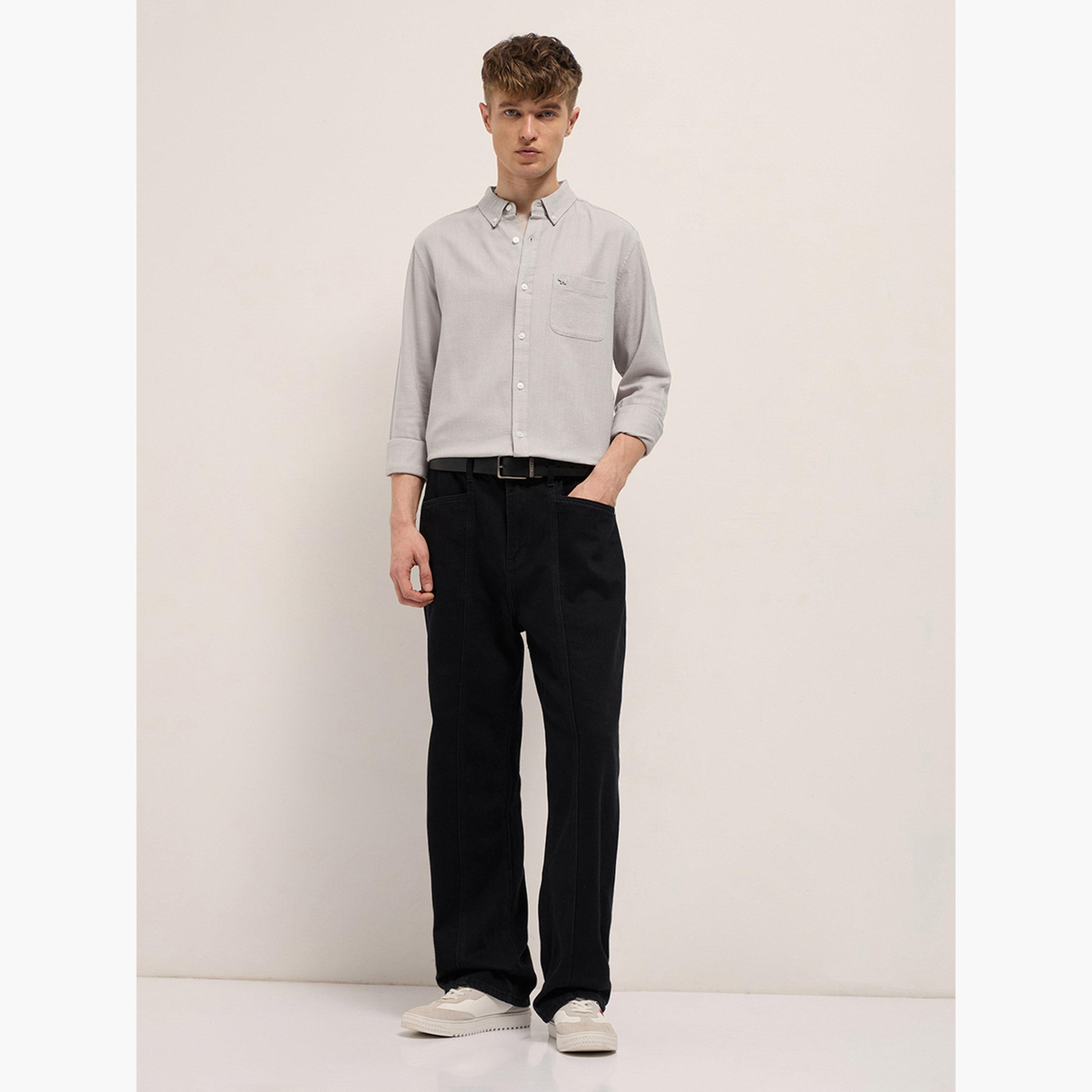ذا بير هاوس × ستايلي - قميص رجالي قطني سادة بقصة ضيقة لإطلالة الكاجوال-men-clothing-shirts-image-4