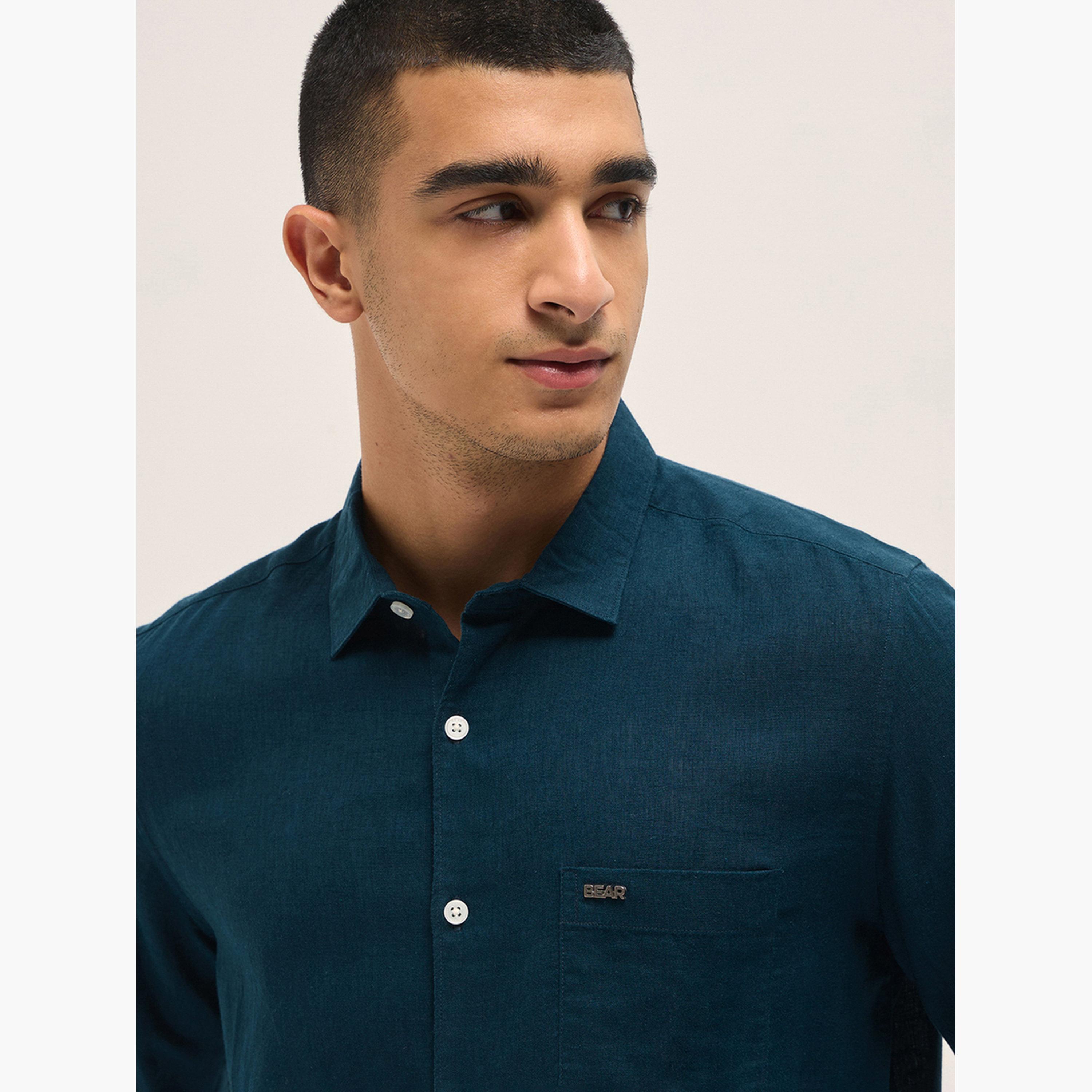 ذا بير هاوس × ستايلي - قميص رجالي من الكتان سادة بقصة ضيقة لإطلالة الكاجوال-men-clothing-shirts-image-2