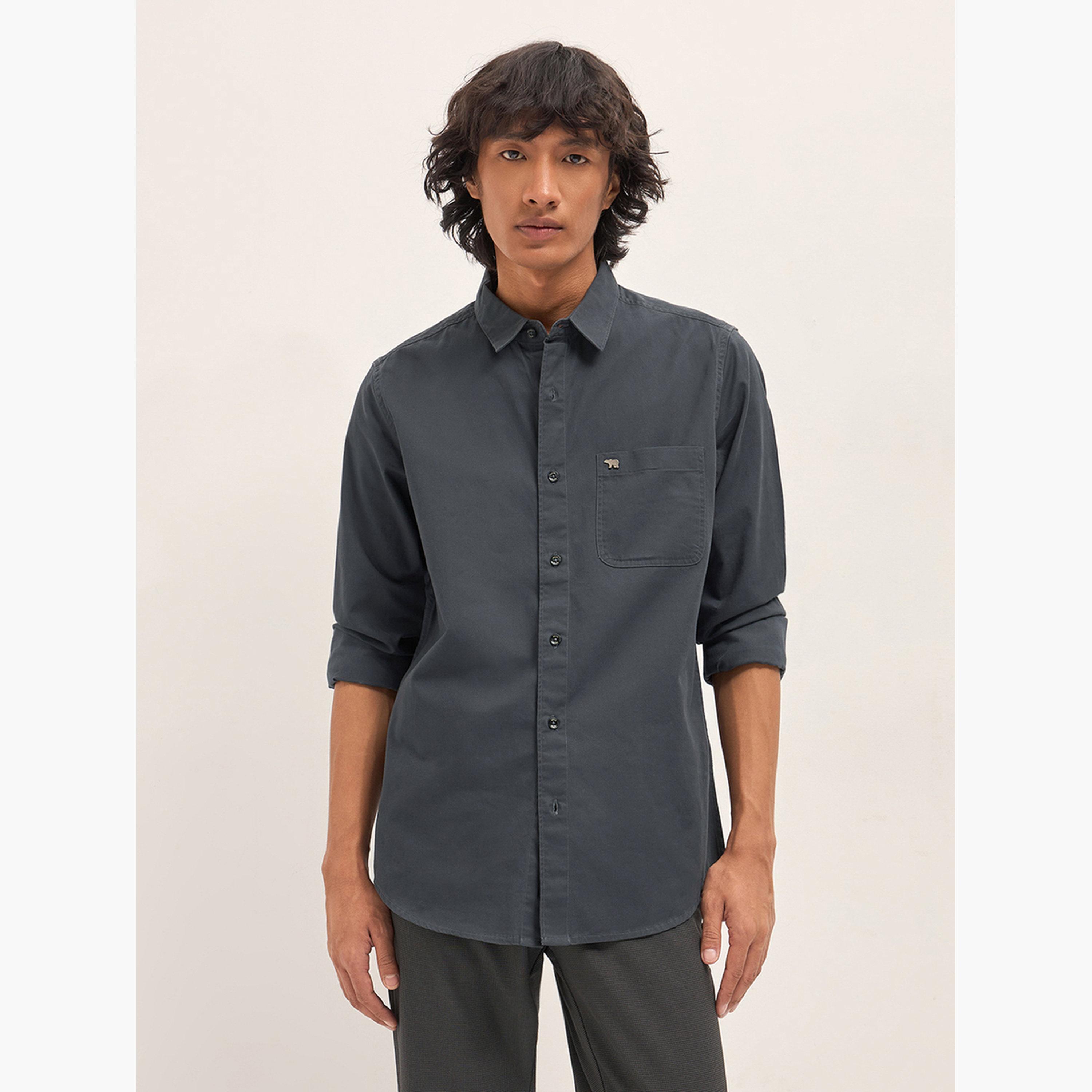 ذا بير هاوس × ستايلي - قميص رجالي قطني سادة بقصة ضيقة لإطلالة الكاجوال-men-clothing-shirts-image-1