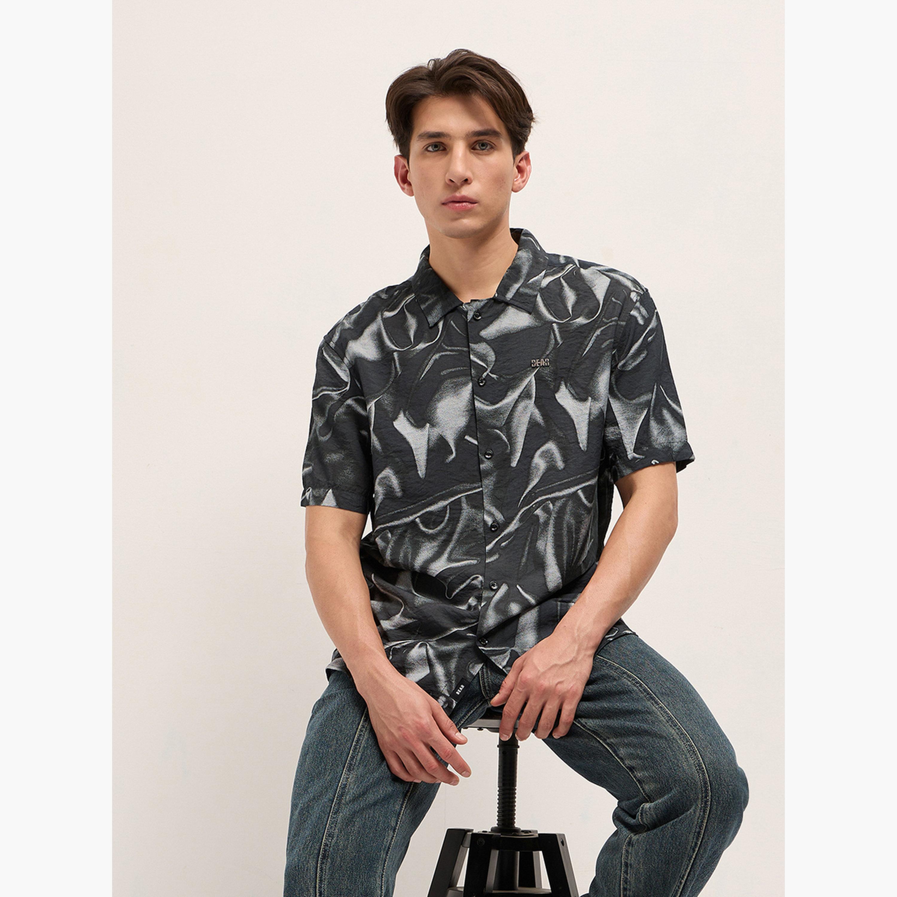 ذا بير هاوس × ستايلي - قميص رجالي كاجوال تصميم تجريدي مريح وعصري-men-clothing-shirts-image-5