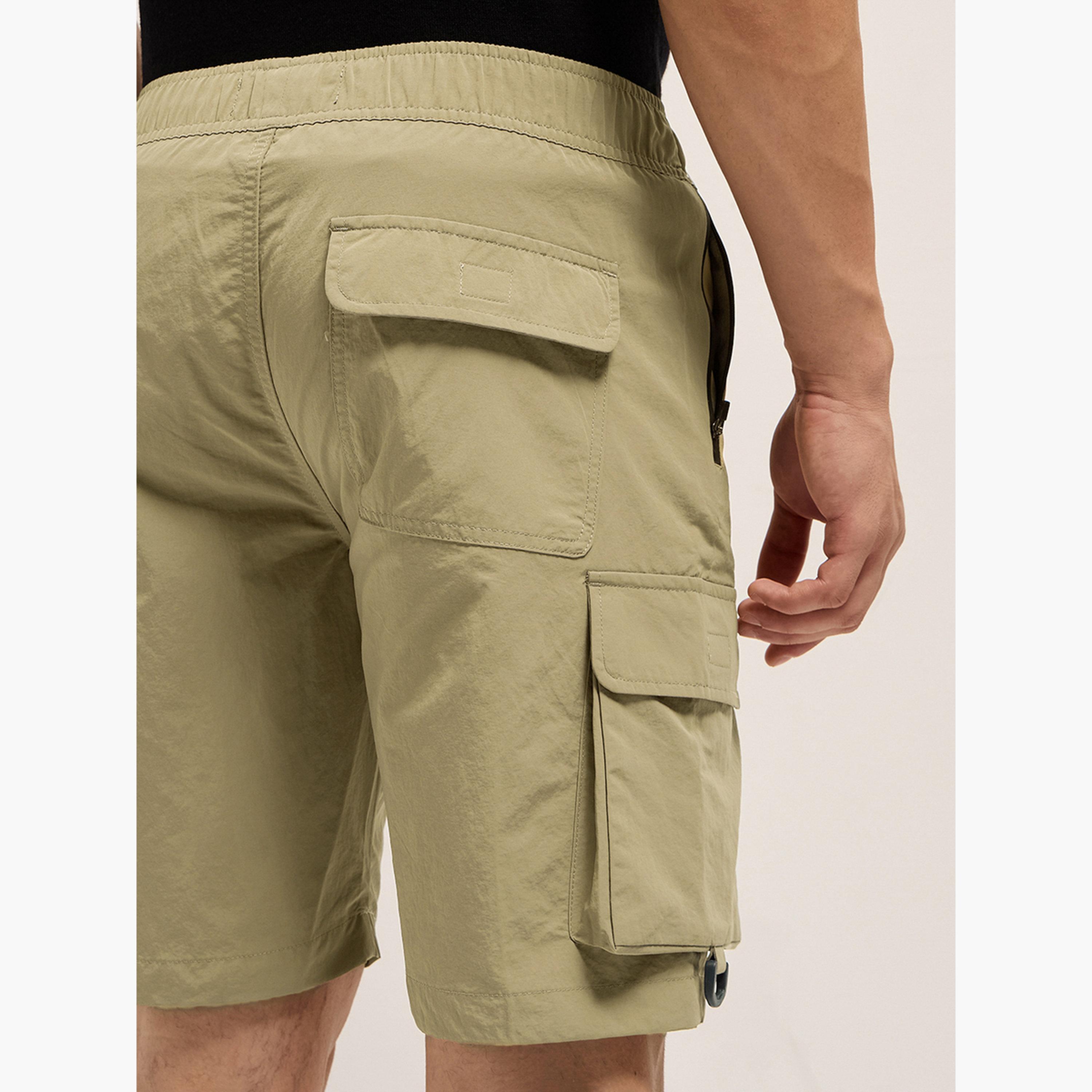 The Bear House X Styli Men Solid Comfort Fit Cargo Shorts-men-clothing-bottoms-shorts-image-5