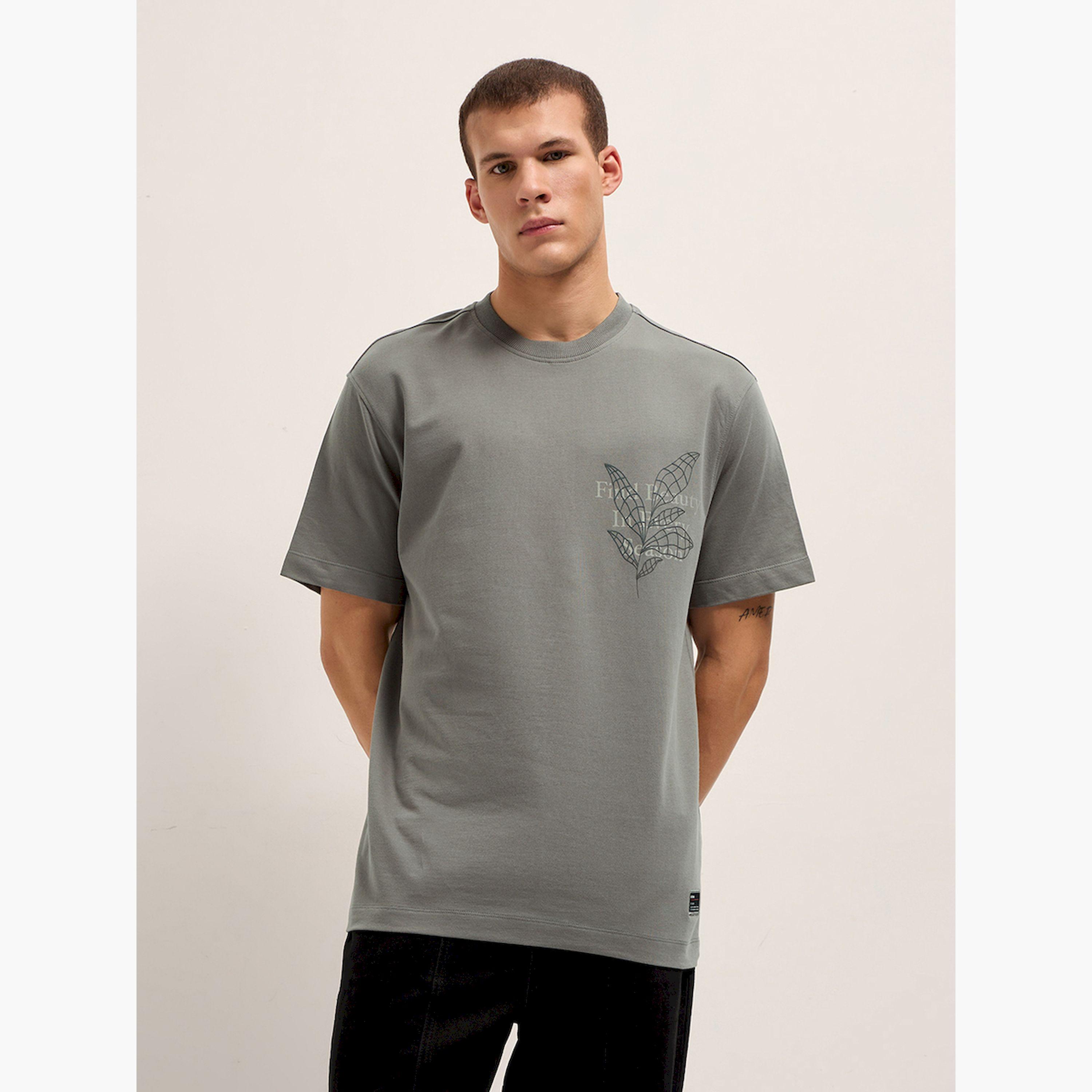 تيشيرت رجالي قطن خالص بطبعة جرافيك وقصة فضفاضة-men-clothing-tshirtsandpolos-tshirts-image-1