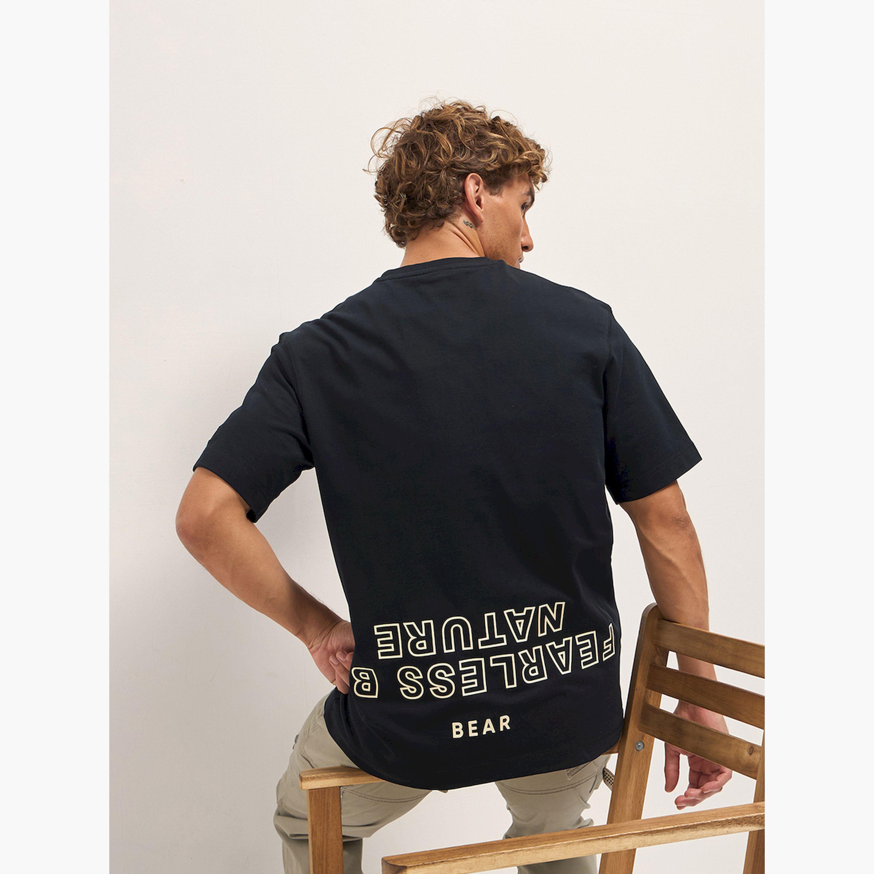 تيشيرت رجالي قطن خالص بطبعة جرافيك وقصة فضفاضة-men-clothing-tshirtsandpolos-tshirts-image-4
