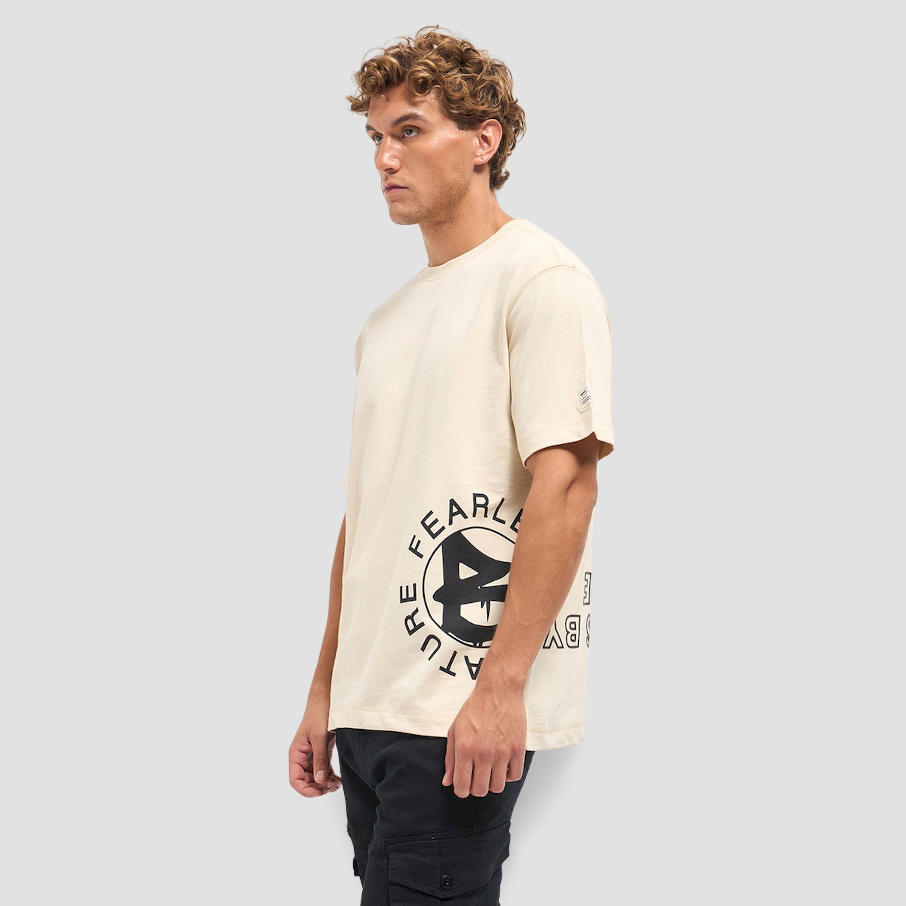 تيشيرت رجالي قطن خالص بطبعة جرافيك وقصة فضفاضة-men-clothing-tshirtsandpolos-tshirts-image-3