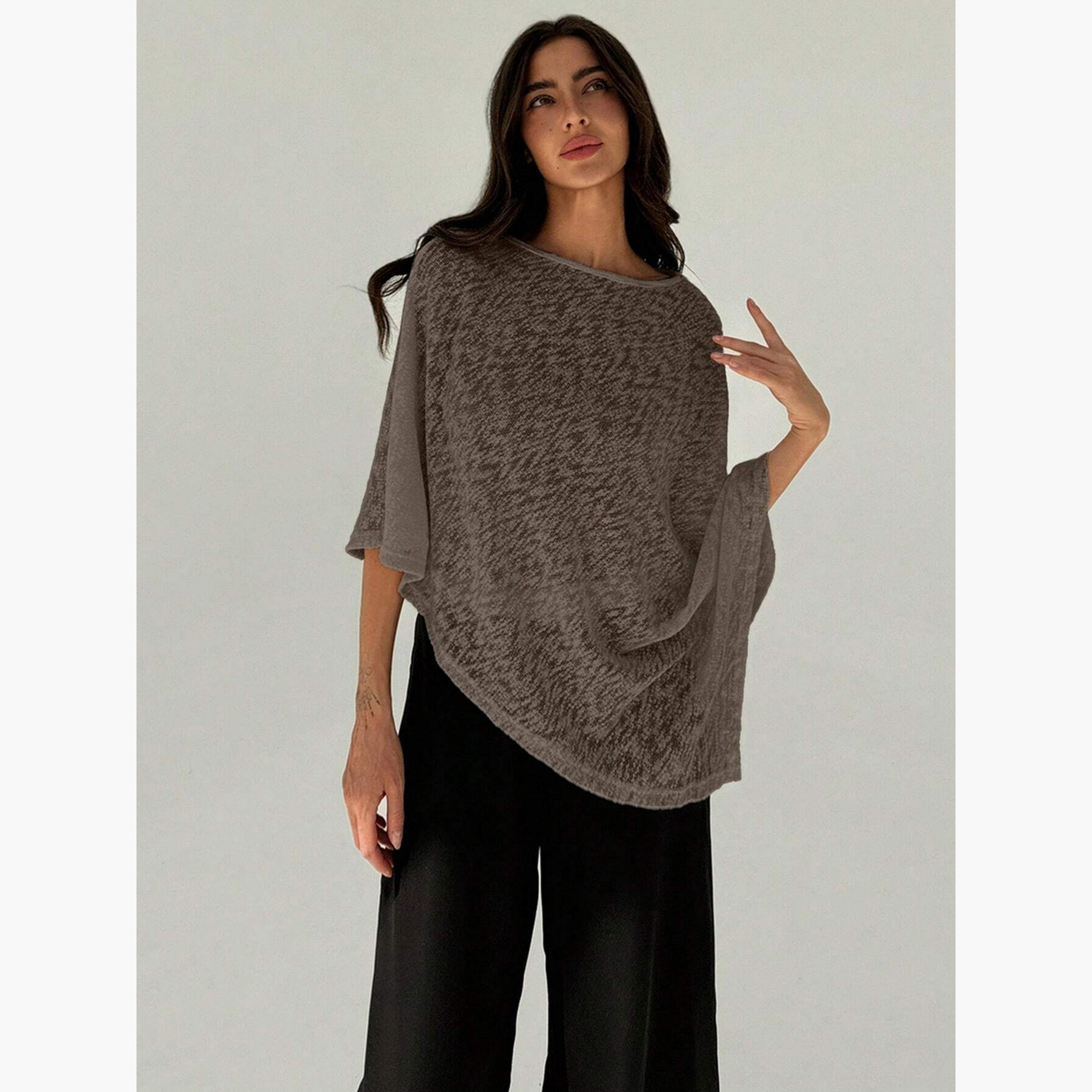 بلوزة كيب سادة بياقة دائرية وتفاصيل بارزة الملمس-women-clothing-shirtsandblouses-blouses-image-3