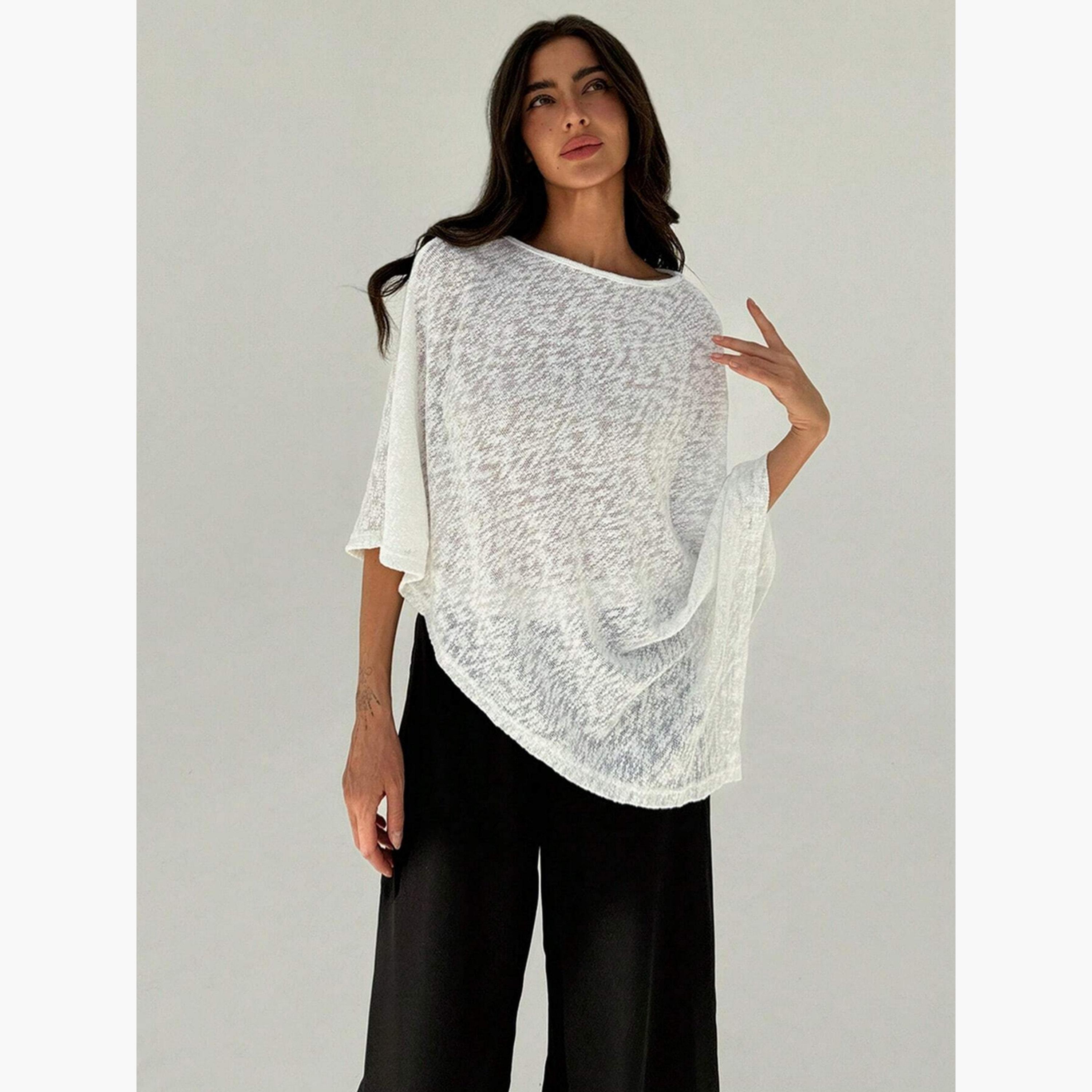 بلوزة كيب سادة بياقة دائرية وتفاصيل بارزة الملمس-women-clothing-shirtsandblouses-blouses-image-3