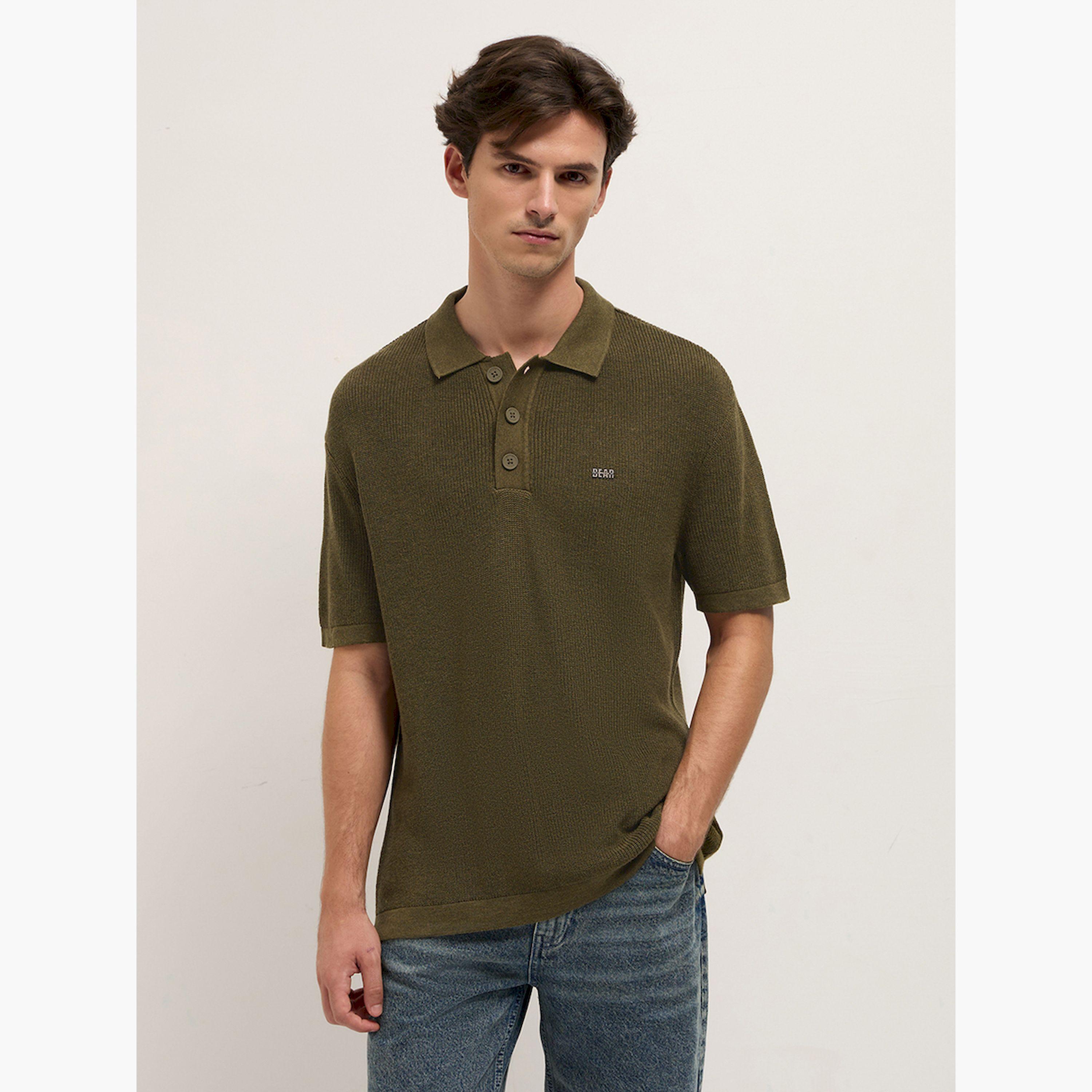 قميص بولو رجالي محبوك بارز الملمس وقصة مريحة-men-clothing-tshirtsandpolos-polos-image-1