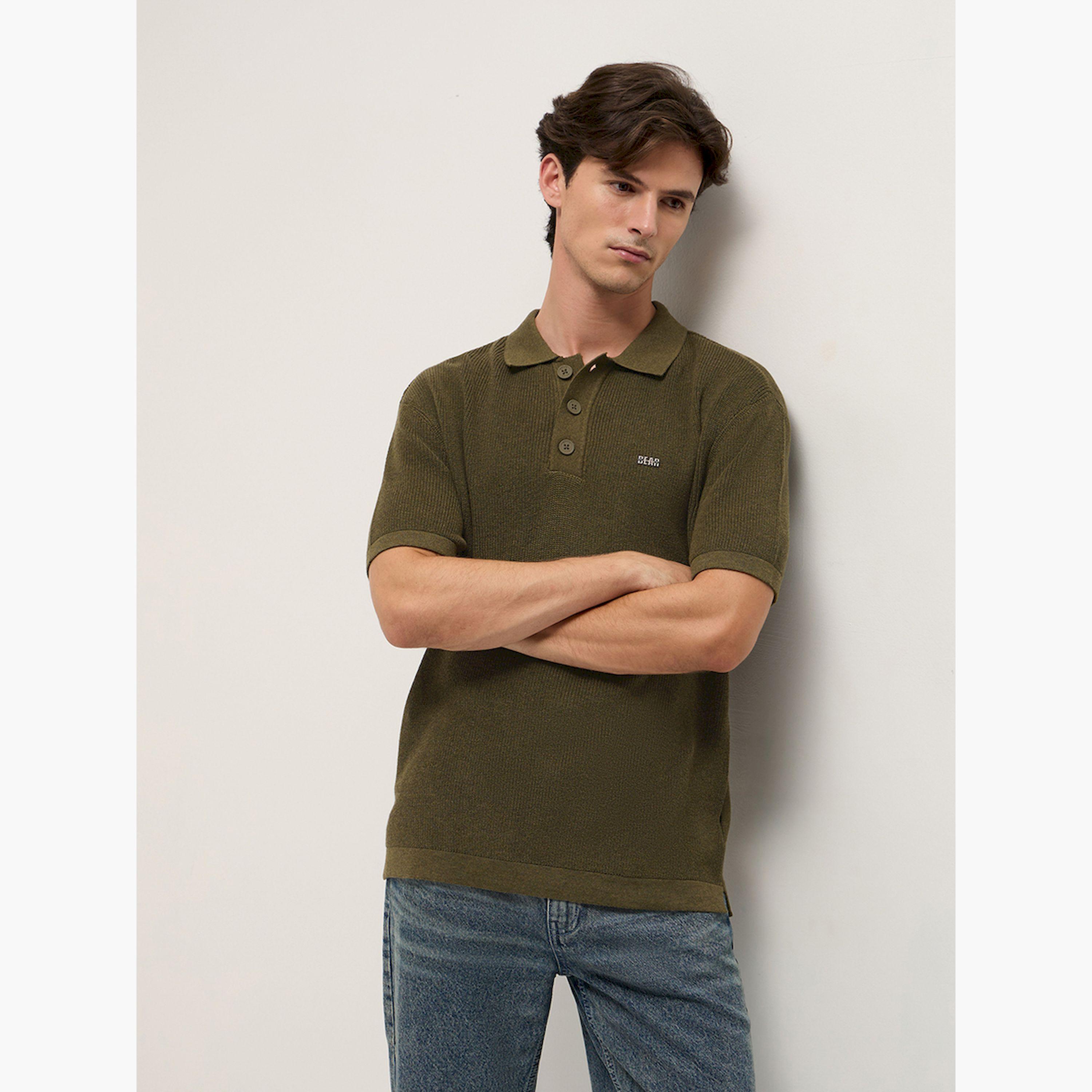 قميص بولو رجالي محبوك بارز الملمس وقصة مريحة-men-clothing-tshirtsandpolos-polos-image-4