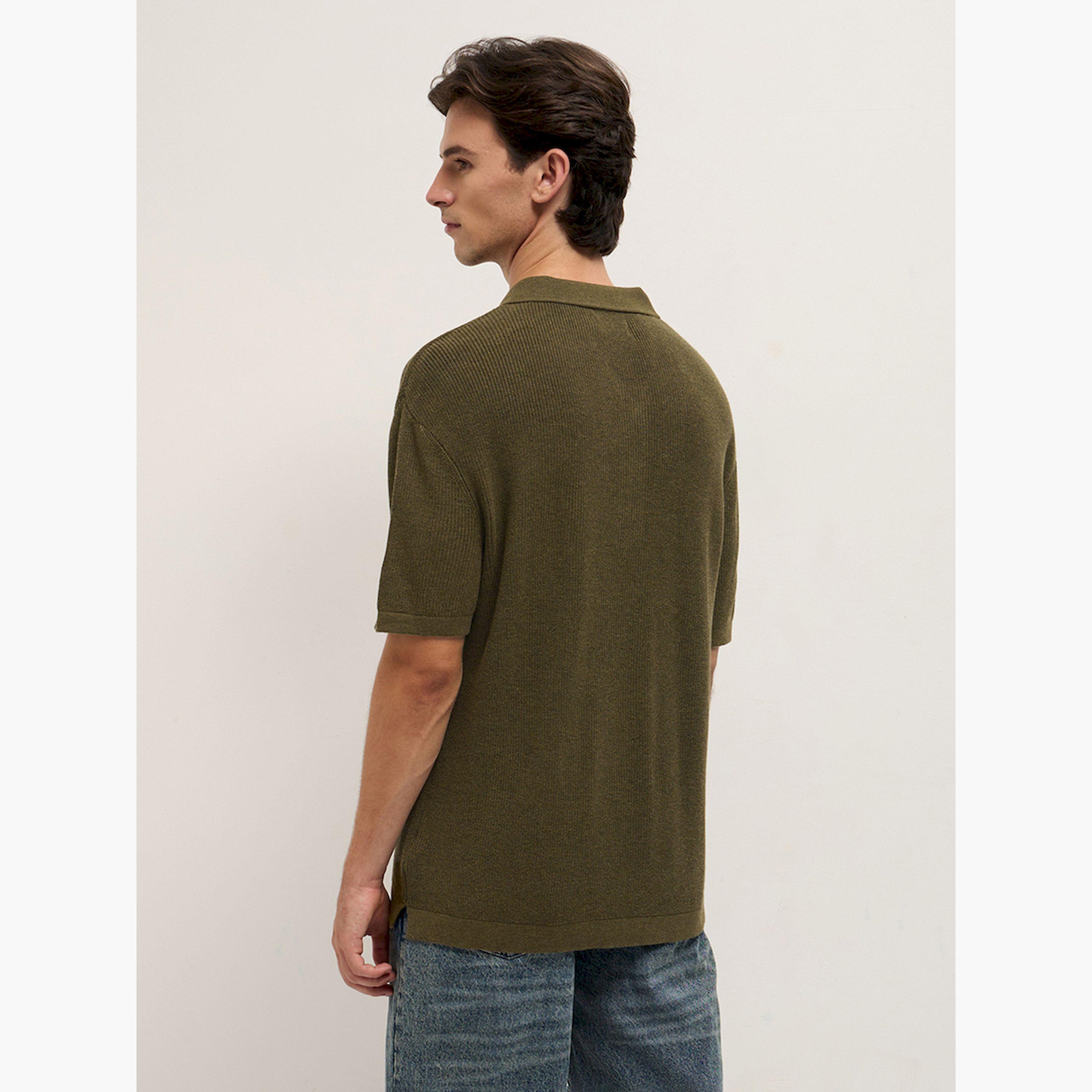 قميص بولو رجالي محبوك بارز الملمس وقصة مريحة-men-clothing-tshirtsandpolos-polos-image-5