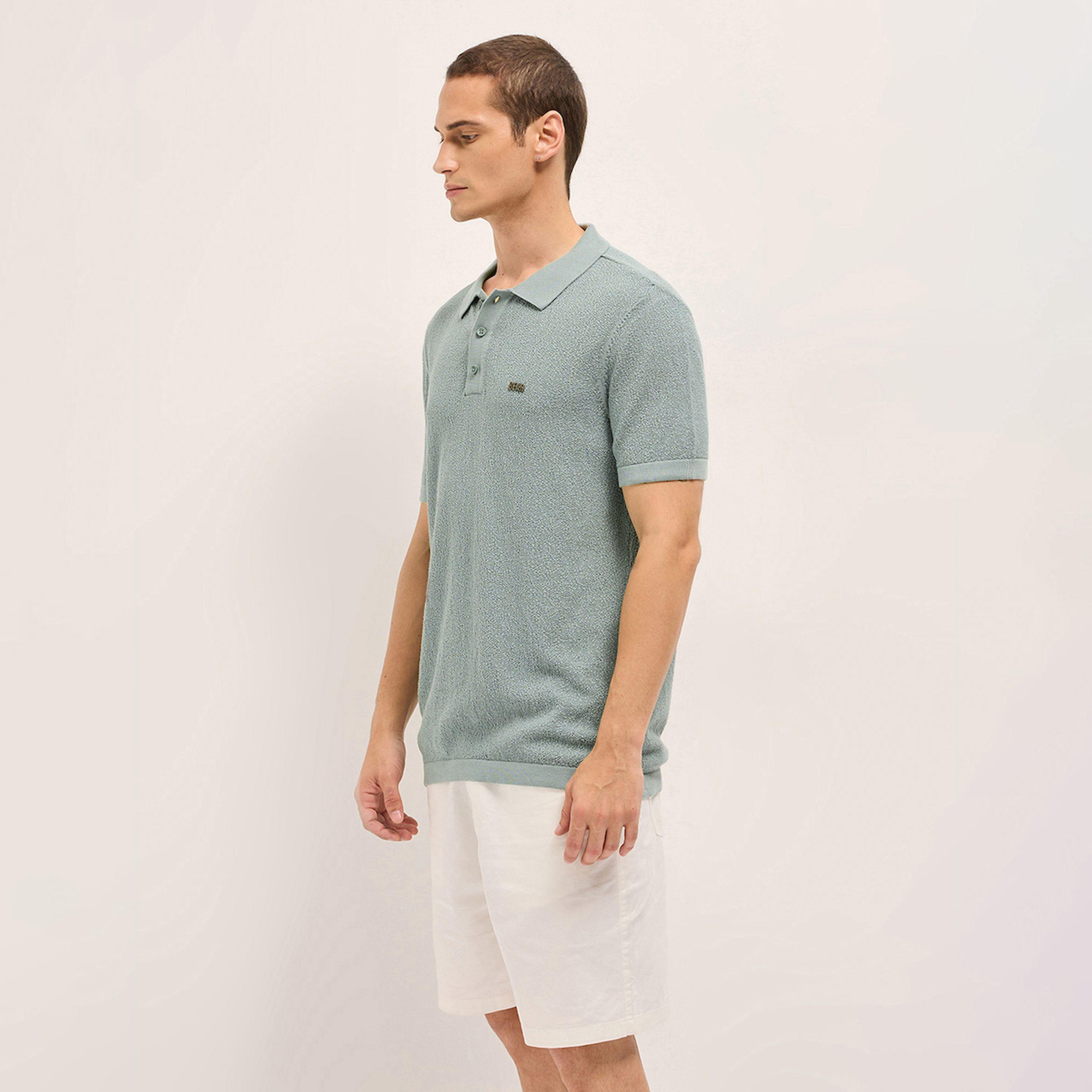 قميص بولو رجالي سادة محبوك بارز الملمس وقصة عادية-men-clothing-tshirtsandpolos-polos-image-3