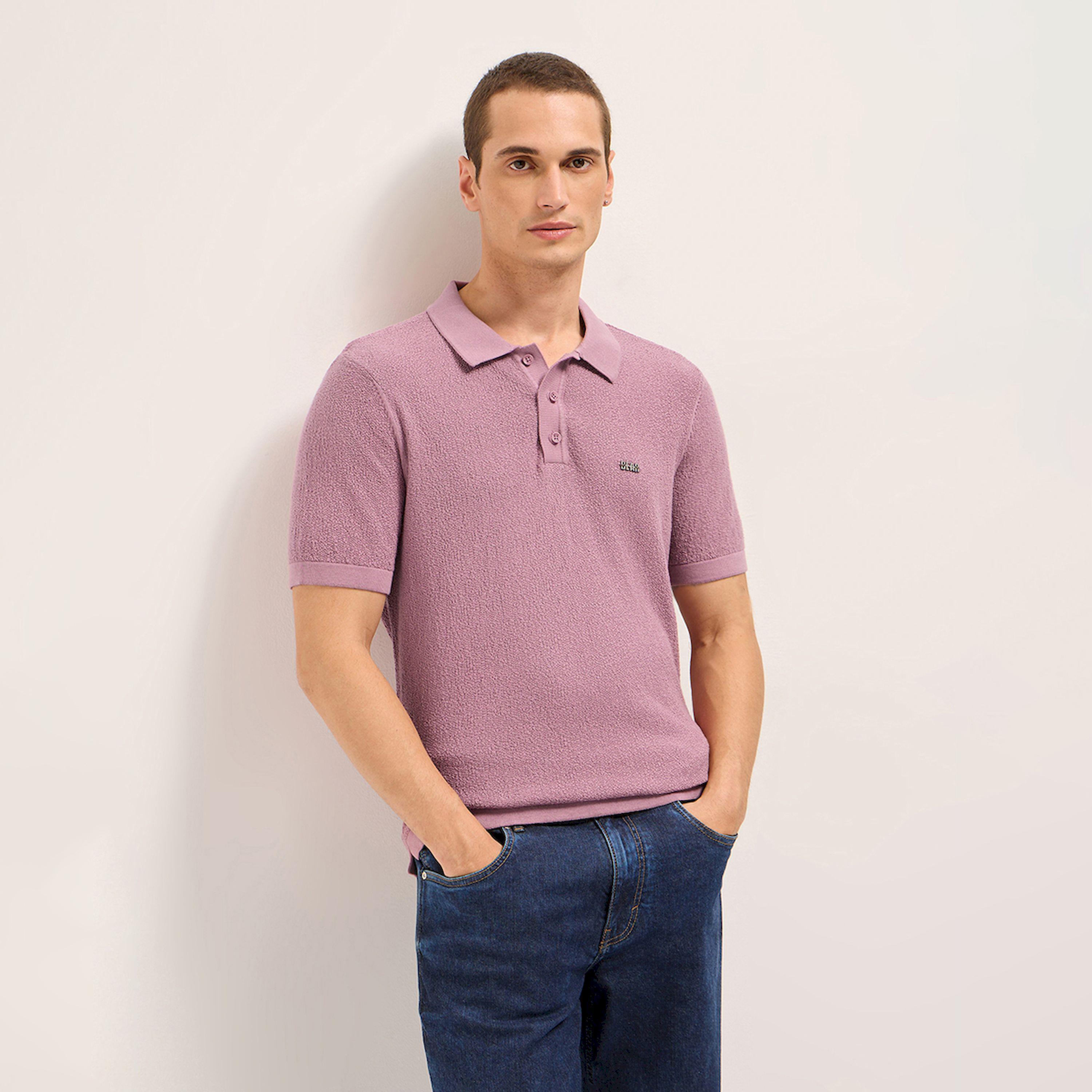 قميص بولو رجالي سادة محبوك بارز الملمس وقصة عادية-men-clothing-tshirtsandpolos-polos-image-4