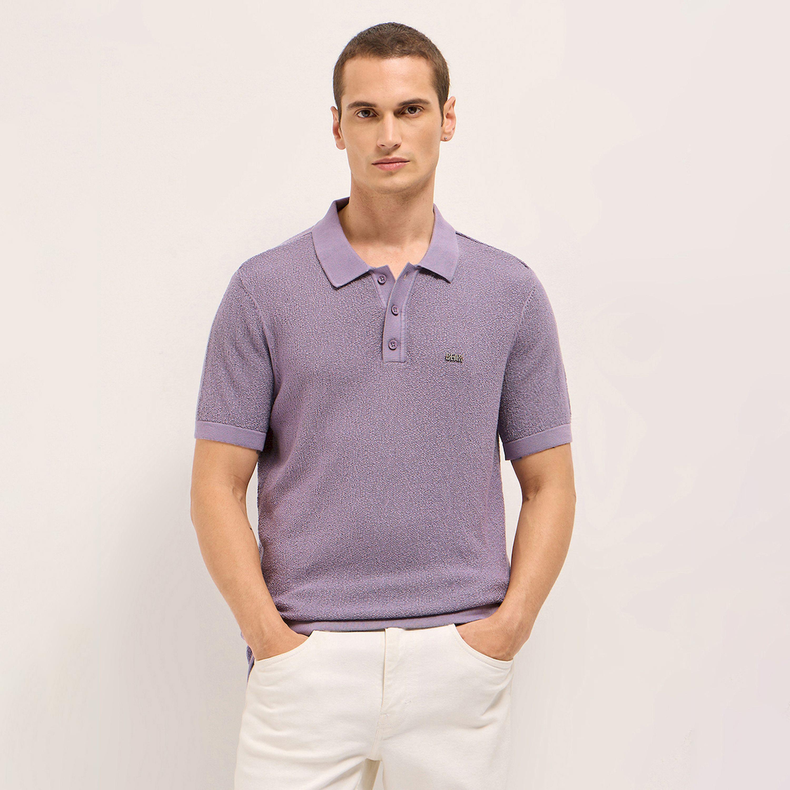 قميص بولو رجالي سادة محبوك بارز الملمس وقصة عادية-men-clothing-tshirtsandpolos-polos-image-1