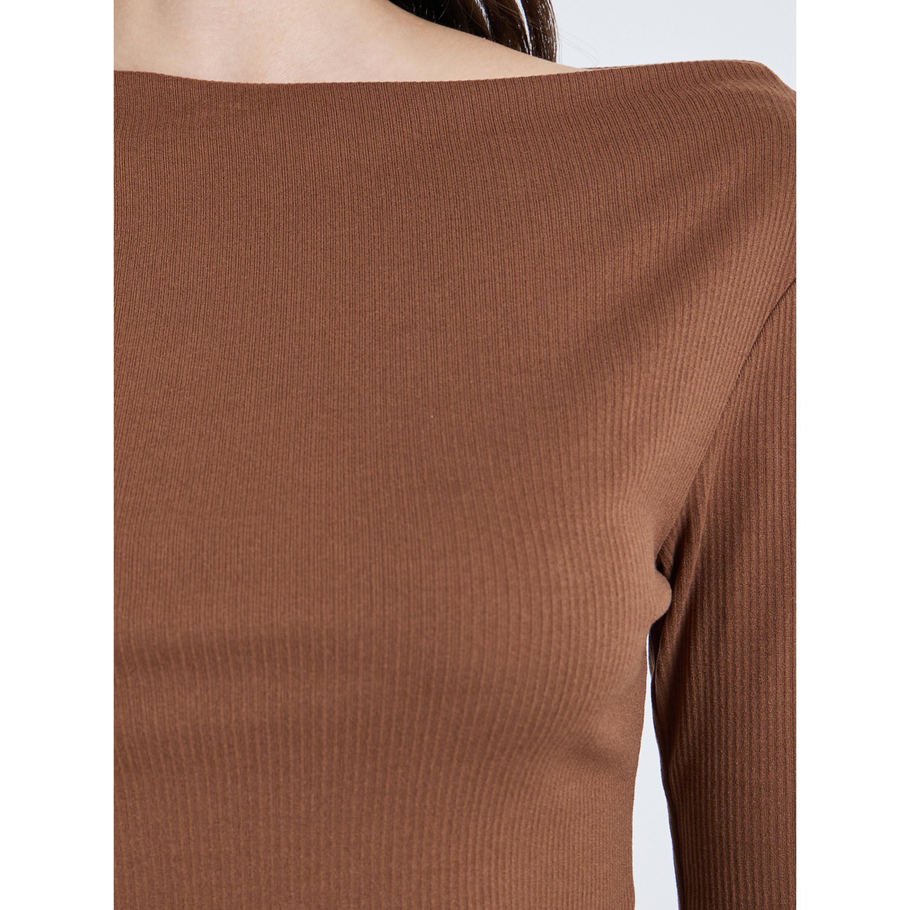 طقم بلوزة بياقة قارب مع تنورة-women-clothing-coordsets-image-4