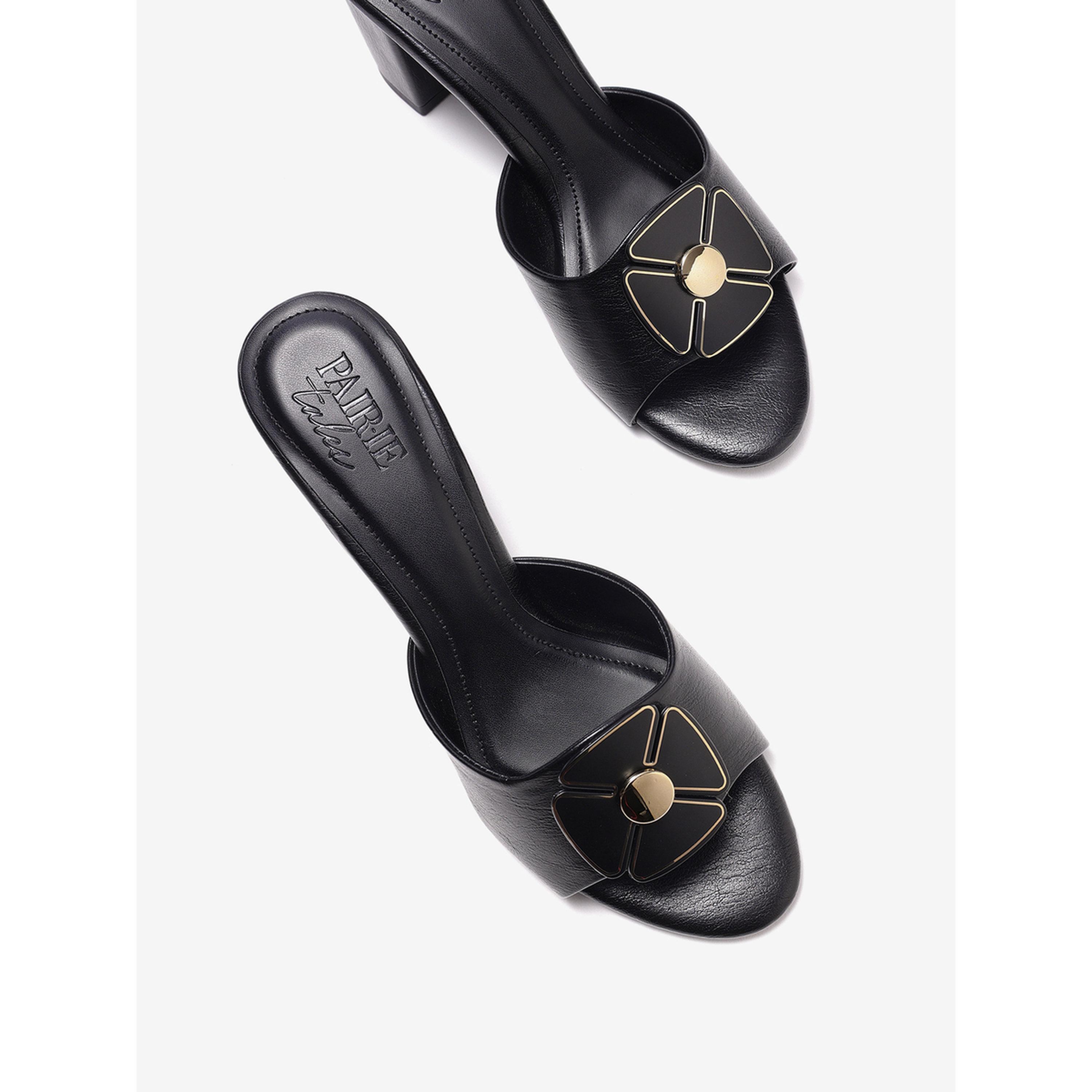 صندل بكعب عريض وتزيينات ورود-women-shoes-heels-image-3
