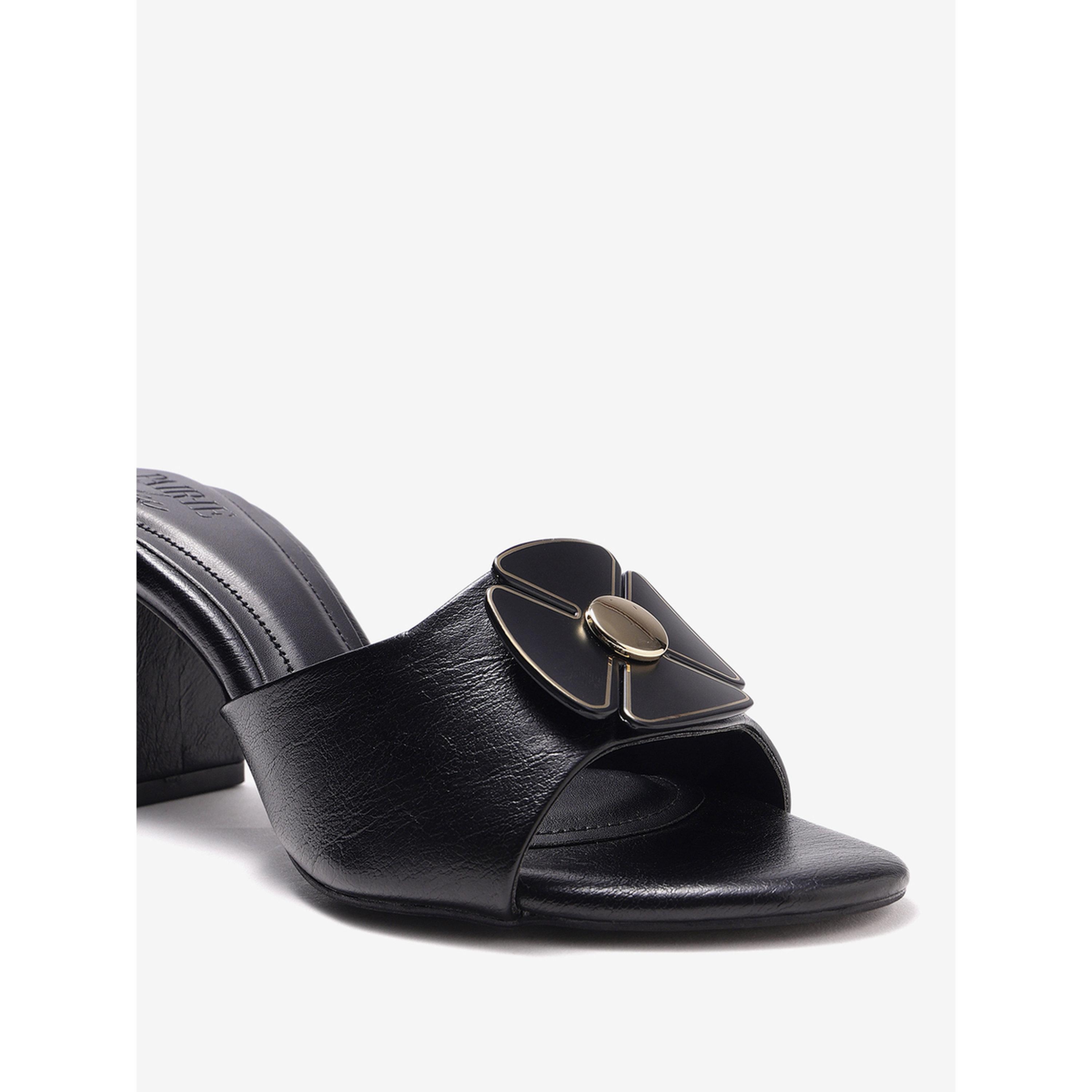 صندل بكعب عريض وتزيينات ورود-women-shoes-heels-image-4
