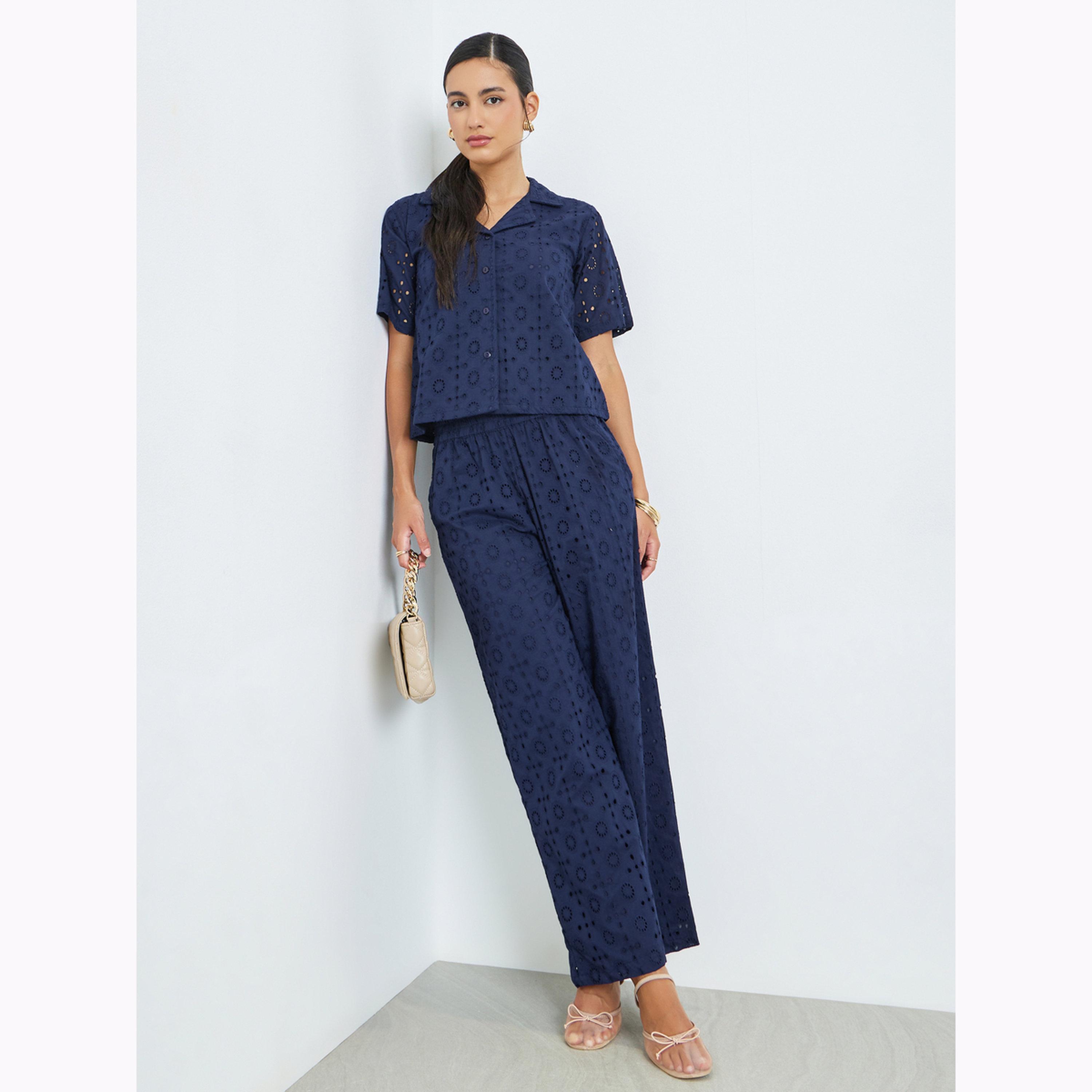 طقم منسق من بنطال وبلوزة مطرزة-women-clothing-coordsets-image-1