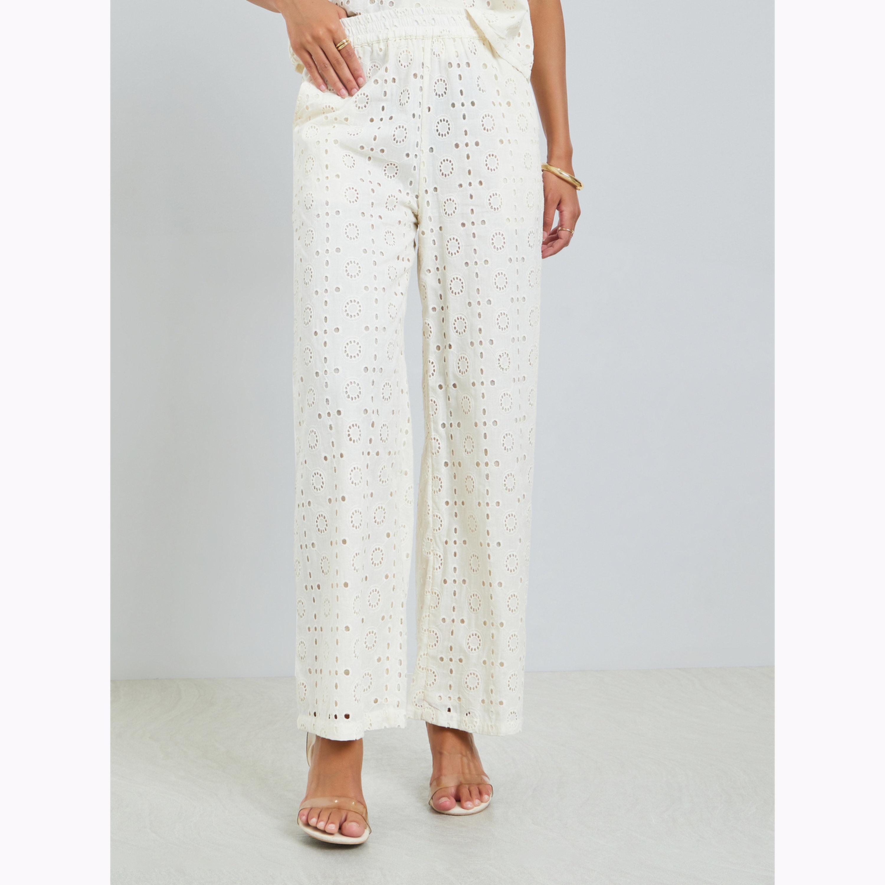 طقم منسق من بنطال وبلوزة مطرزة-women-clothing-coordsets-image-4