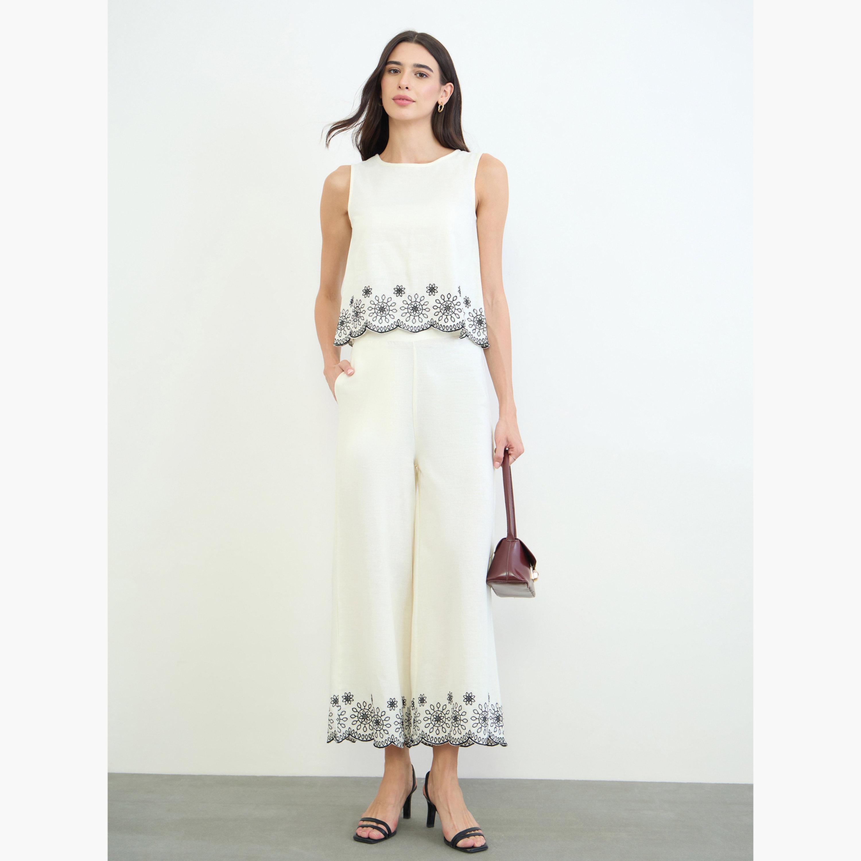 مجموعة من بنطال بأرجل واسعة وبلوزة مطرزة-women-clothing-coordsets-image-2