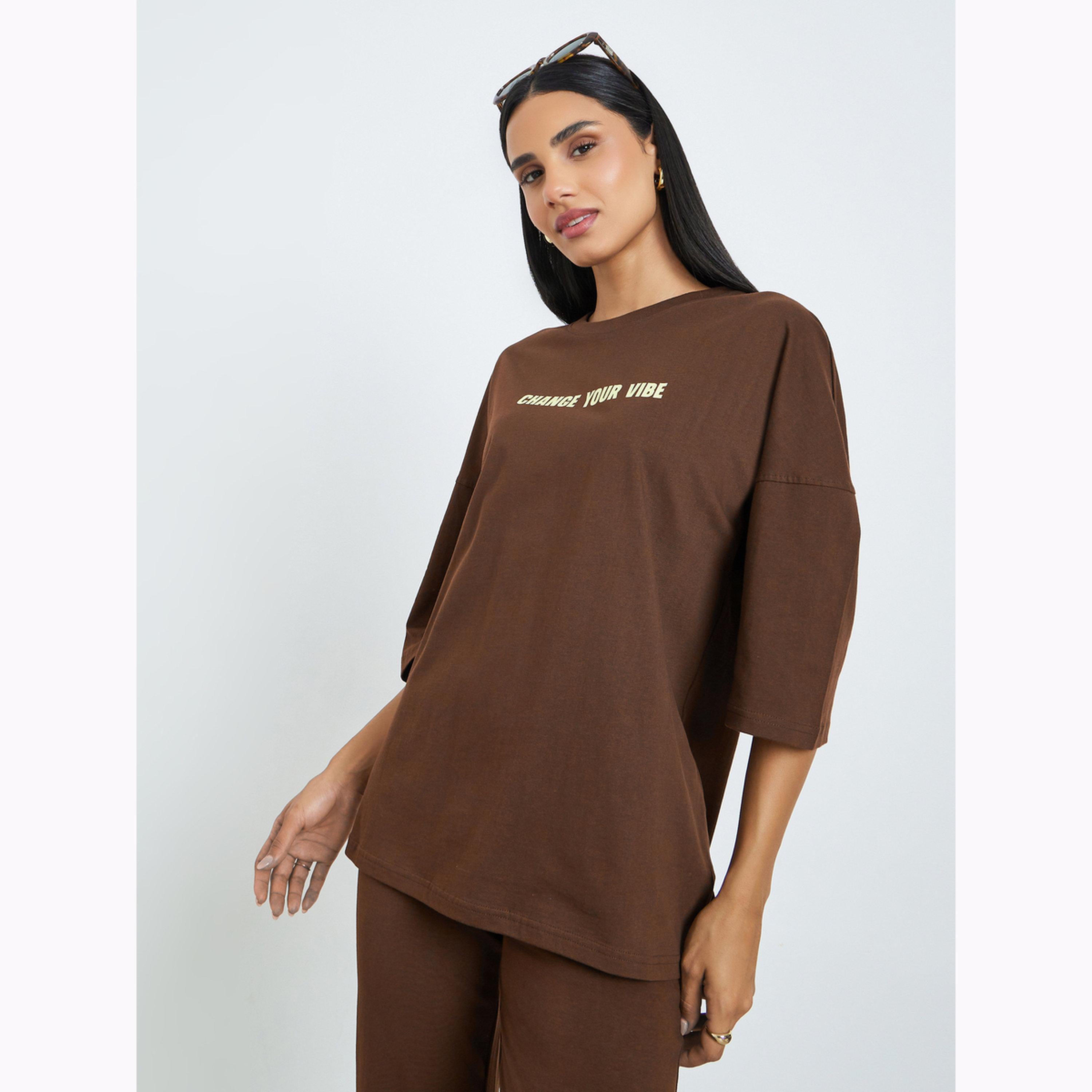 طقم منسق من ليقنز واسع وتيشيرت بطبعات-women-clothing-coordsets-image-2