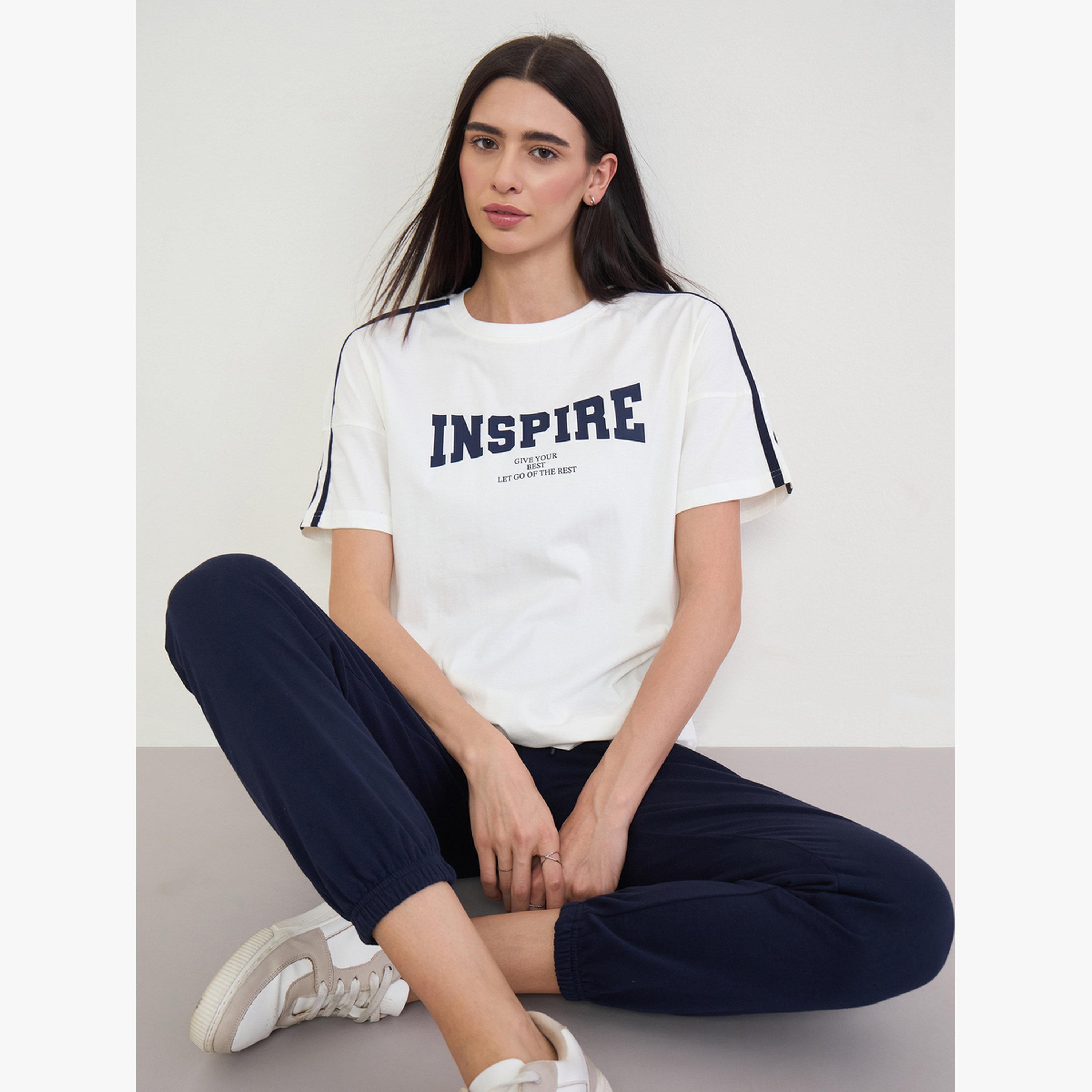 Styli Printed Oversized T-Shirt and Cuffed Joggers Co-Ords-women-clothing-coordsets-image-2