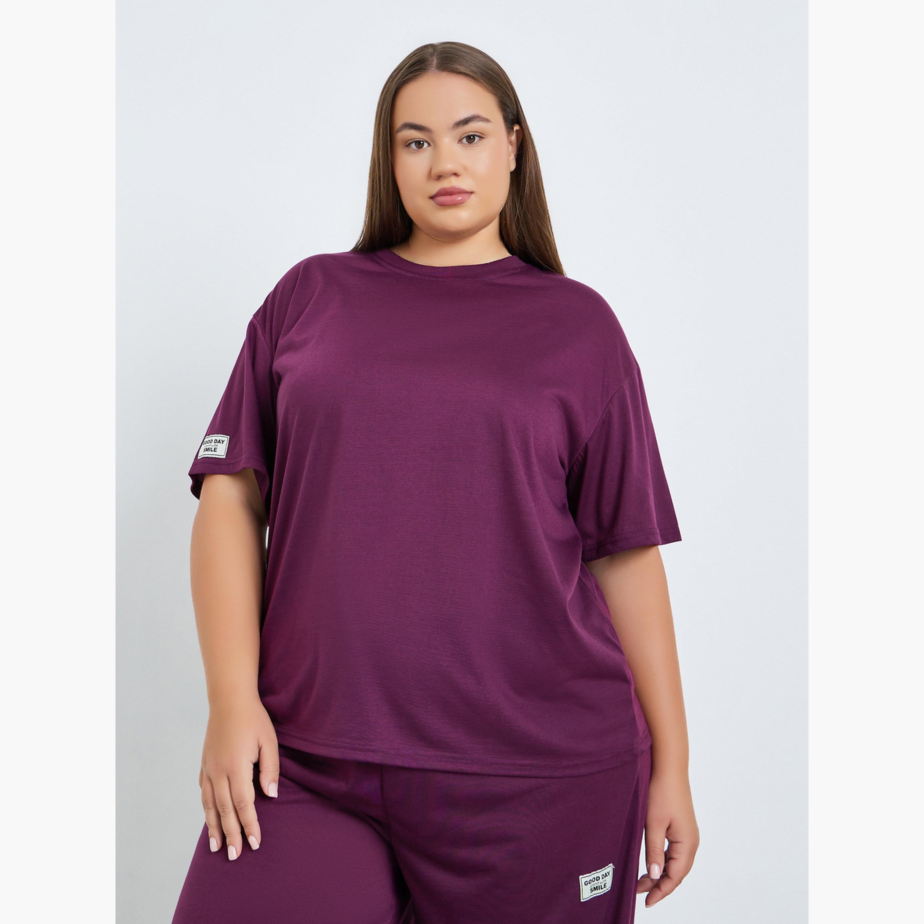 Styli Plus Size Burgundy T-Shirt and Pyjama Set-women-clothing-nightwear-pyjamas-longsets-image-2