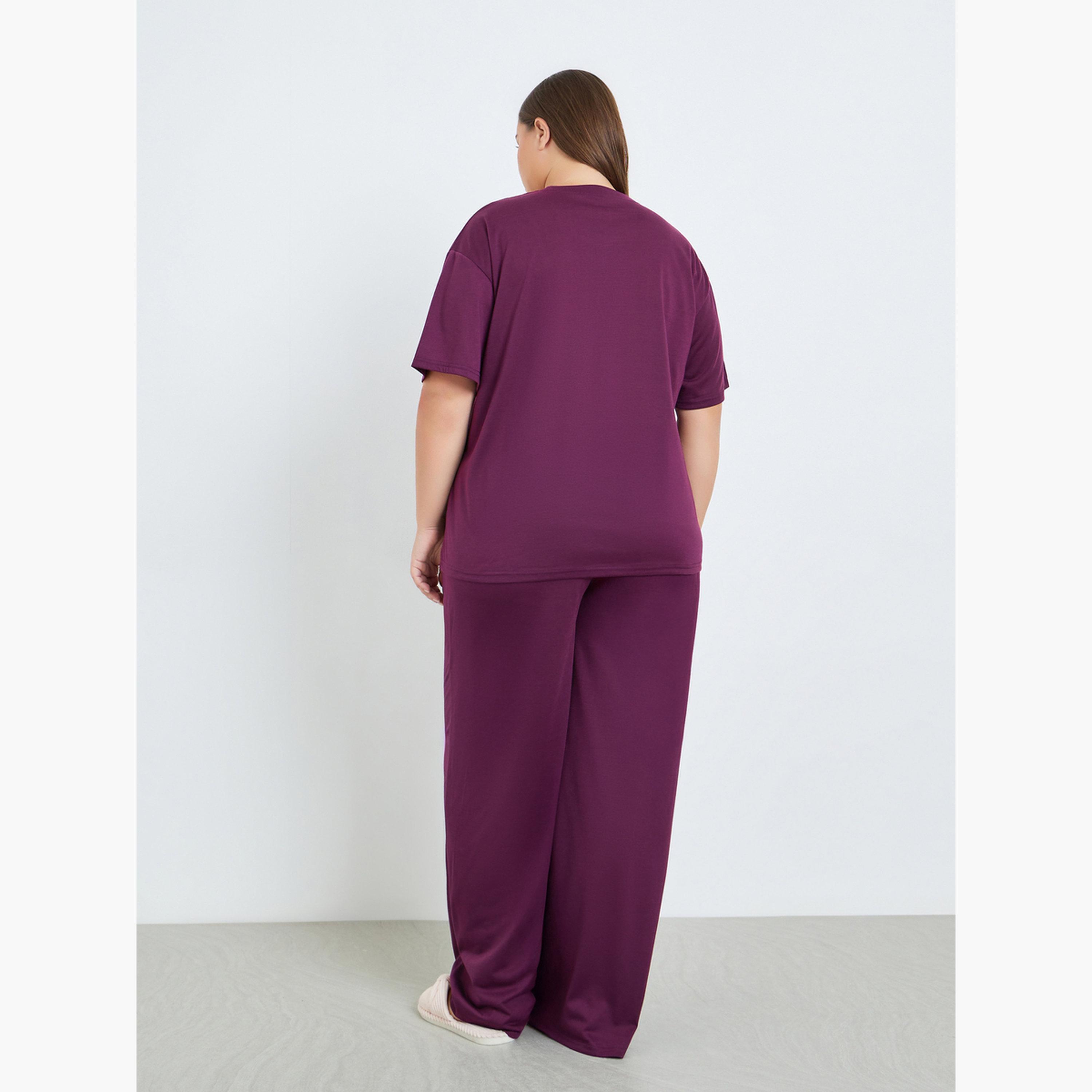 Styli Plus Size Burgundy T-Shirt and Pyjama Set-women-clothing-nightwear-pyjamas-longsets-image-5