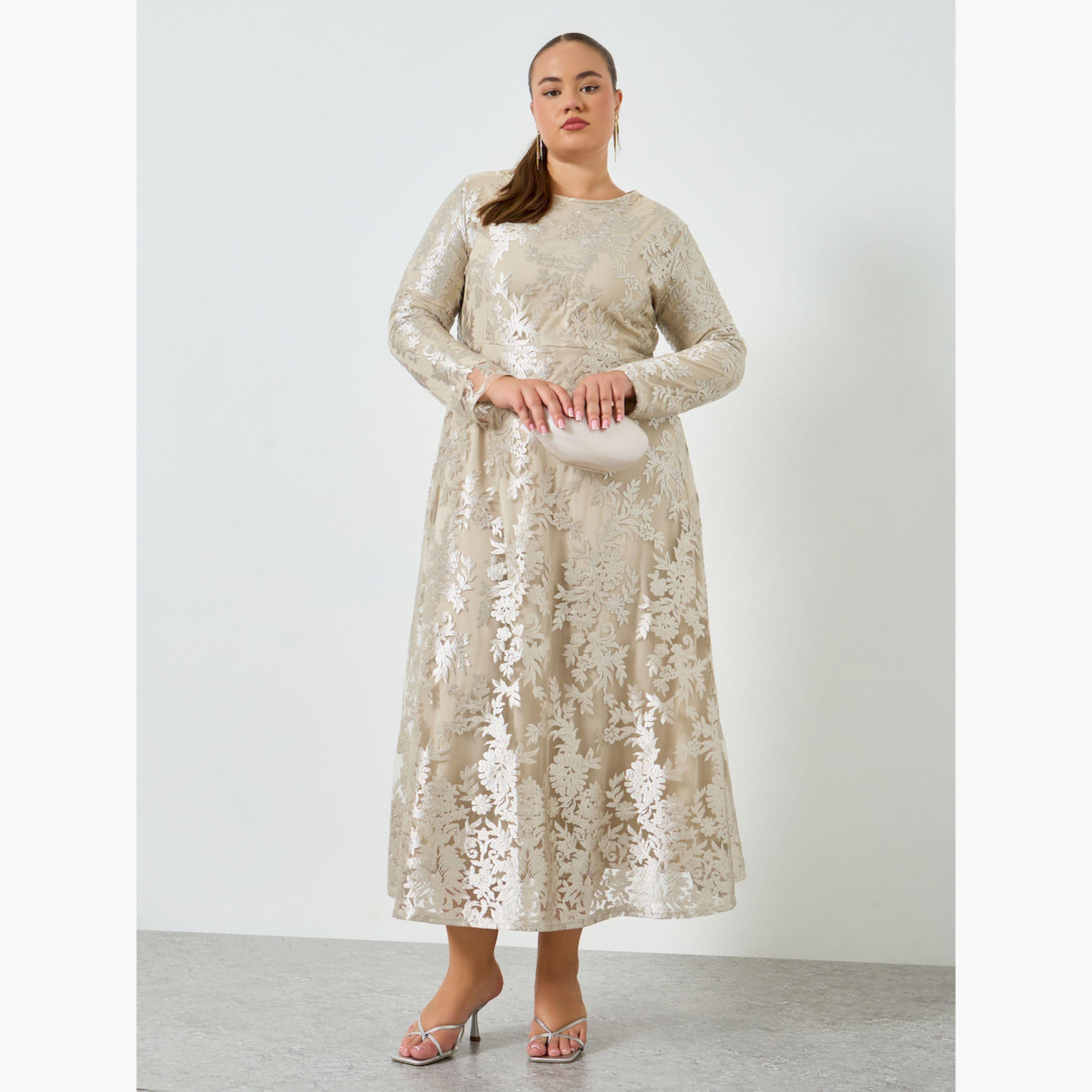 Styli Plus Size Lace Long Sleeves A-Line Maxi Dress-women-clothing-dresses-image-3