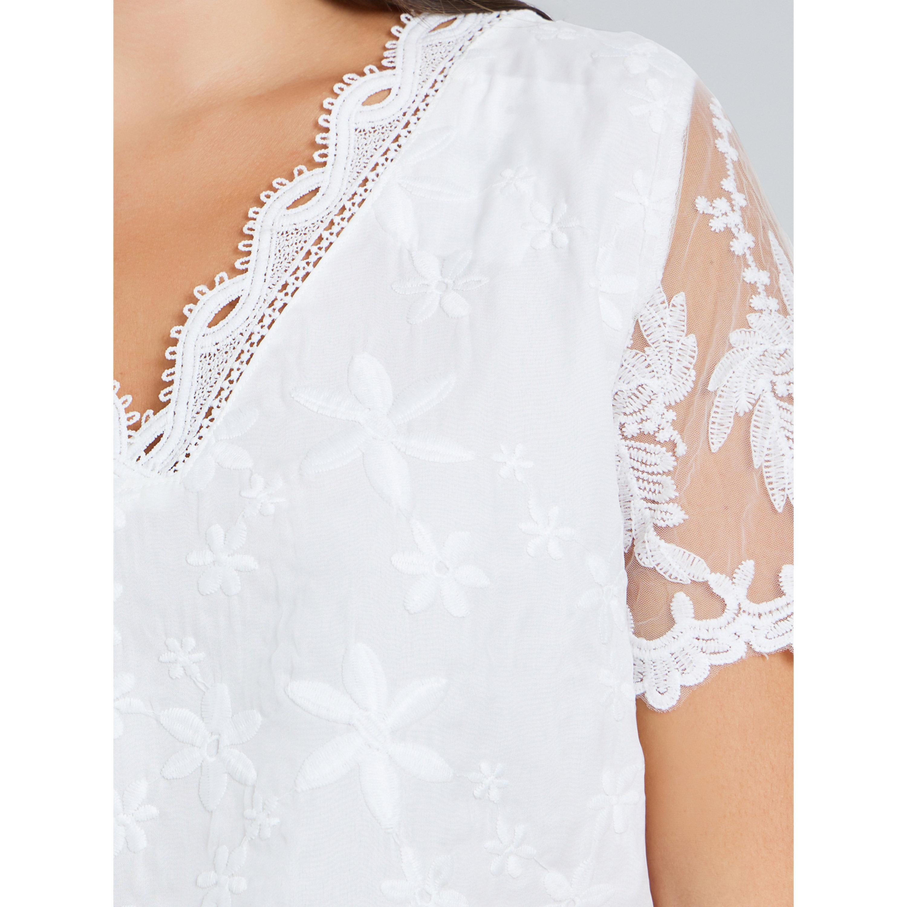 بلوزة بيضاء بأكمام قصيرة من الدانتيل بنقشة زهور-women-clothing-shirtsandblouses-blouses-image-4