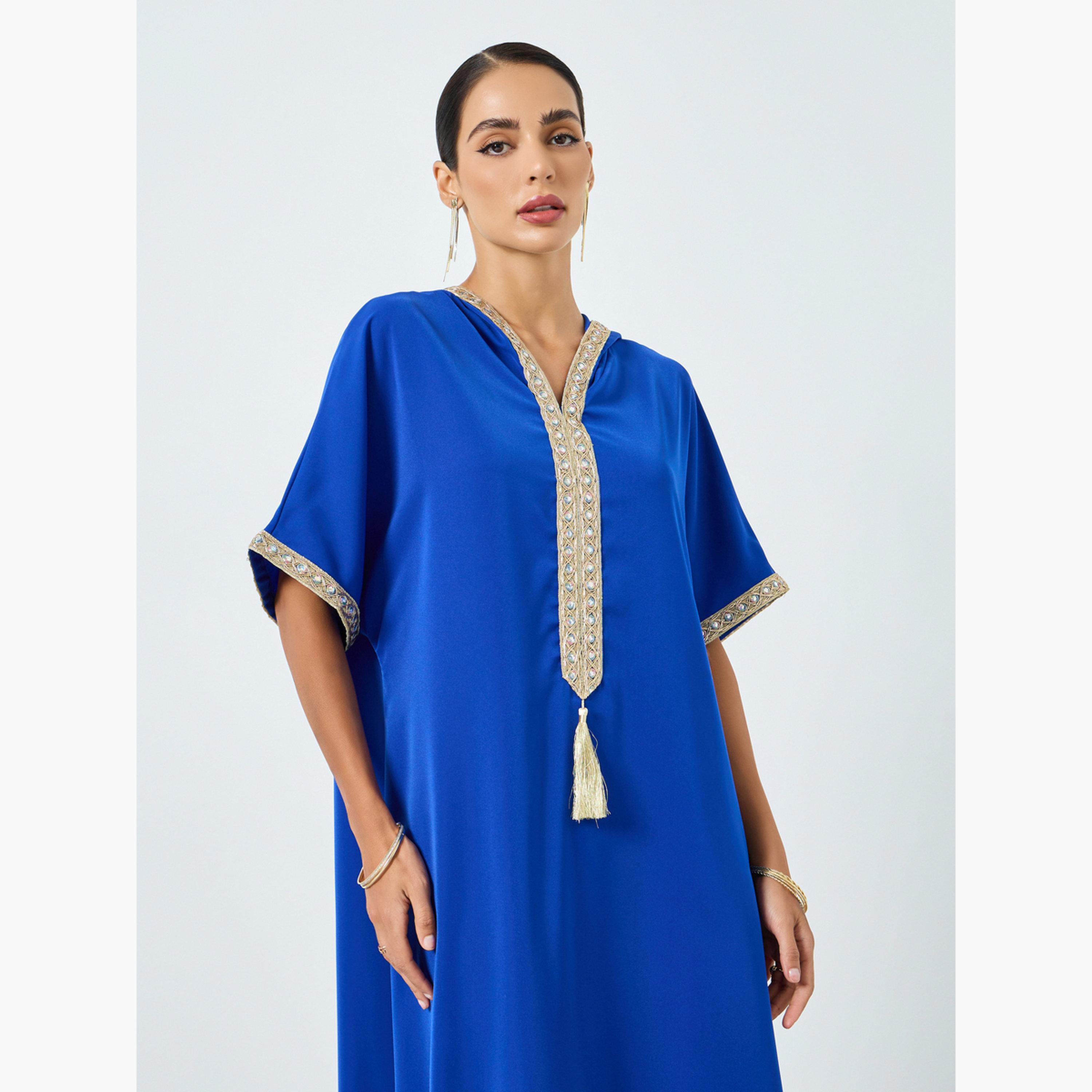 جلابية بياقة سبعة وأكمام قصيرة وتفاصيل ذهبية-women-arabicclothing-jalabiyas-image-3