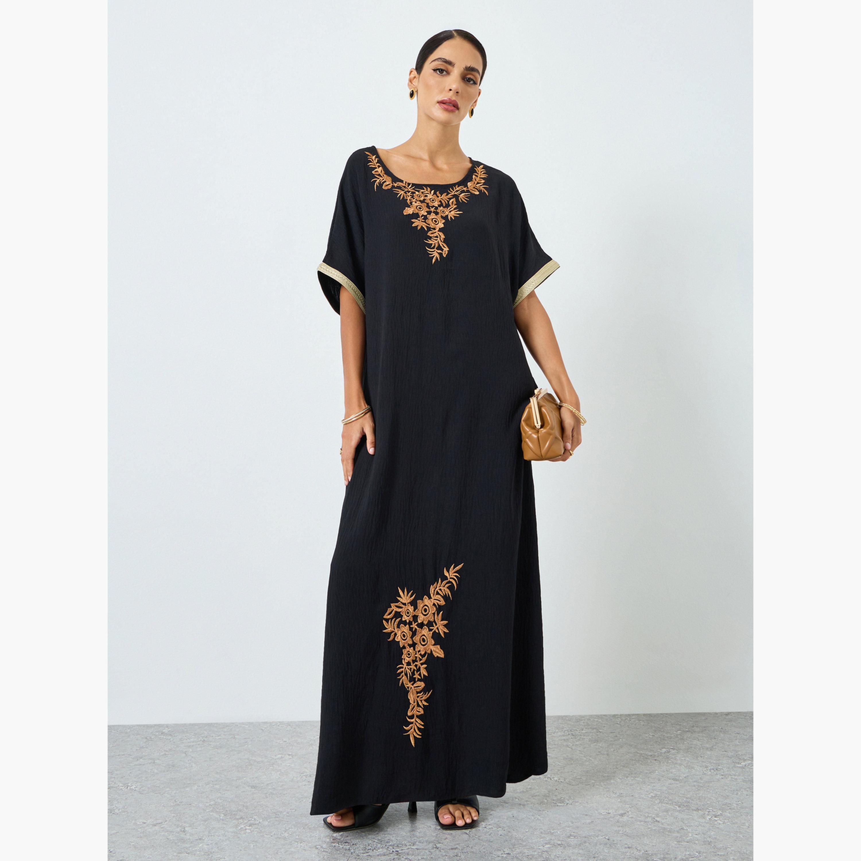 جلابية بياقة دائرية وتفاصيل زهور-women-arabicclothing-jalabiyas-image-1