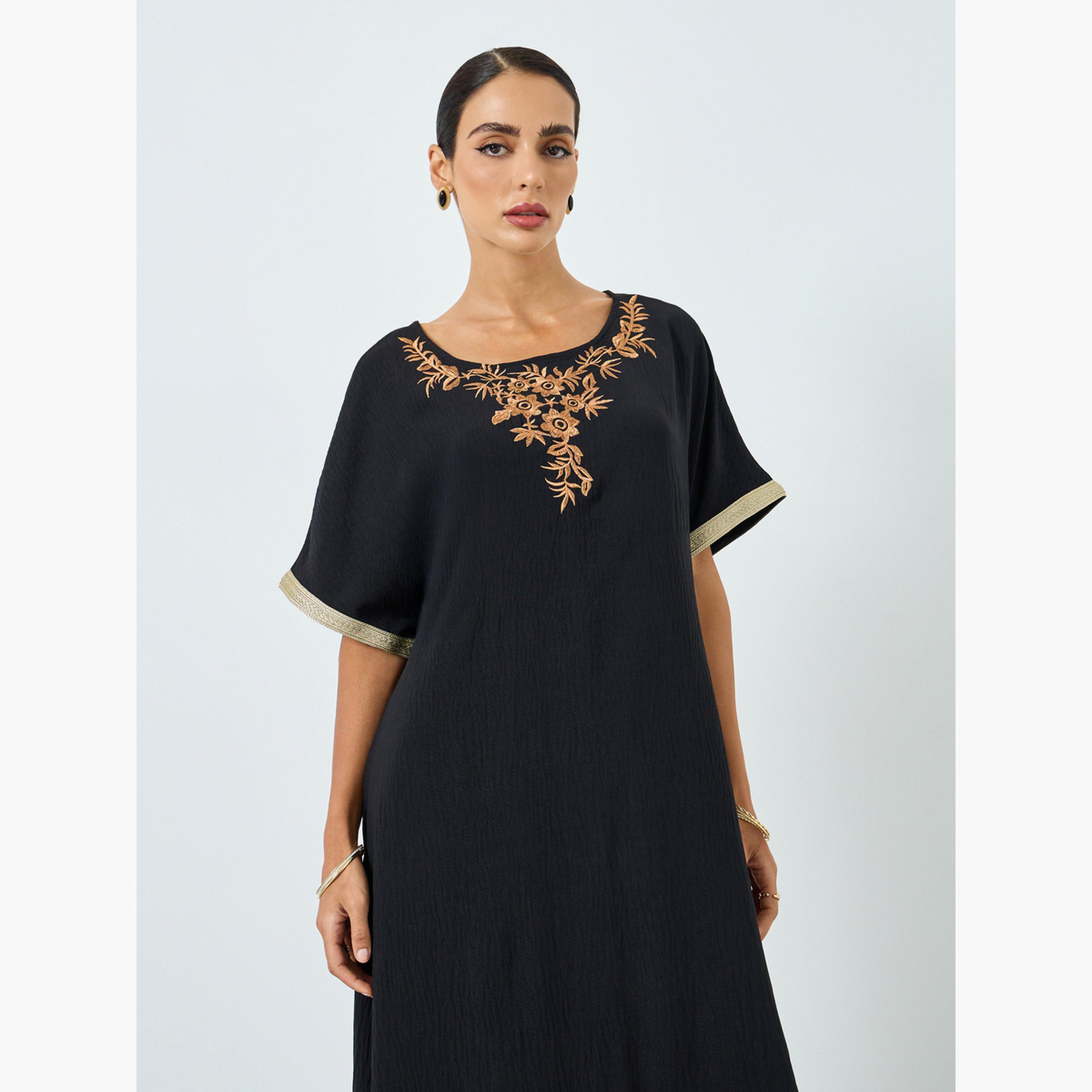 جلابية بياقة دائرية وتفاصيل زهور-women-arabicclothing-jalabiyas-image-2