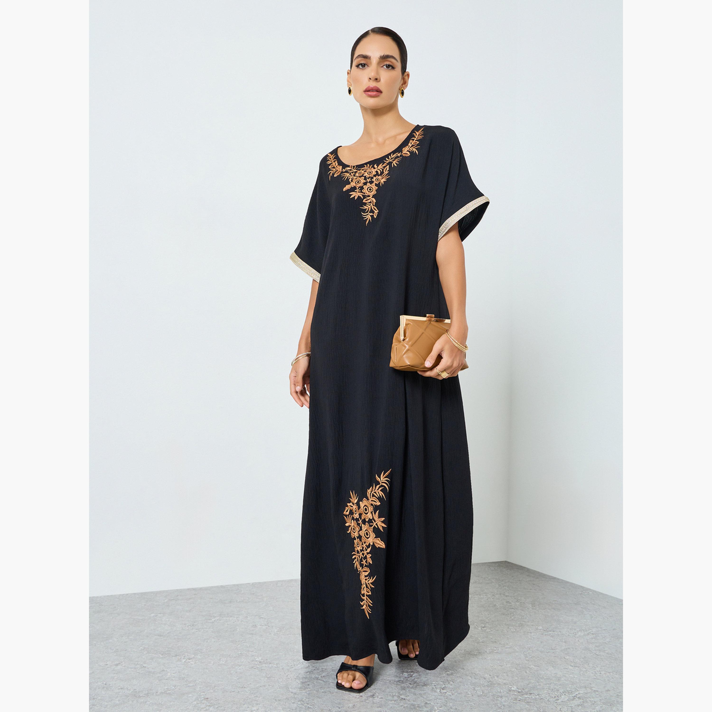 جلابية بياقة دائرية وتفاصيل زهور-women-arabicclothing-jalabiyas-image-3