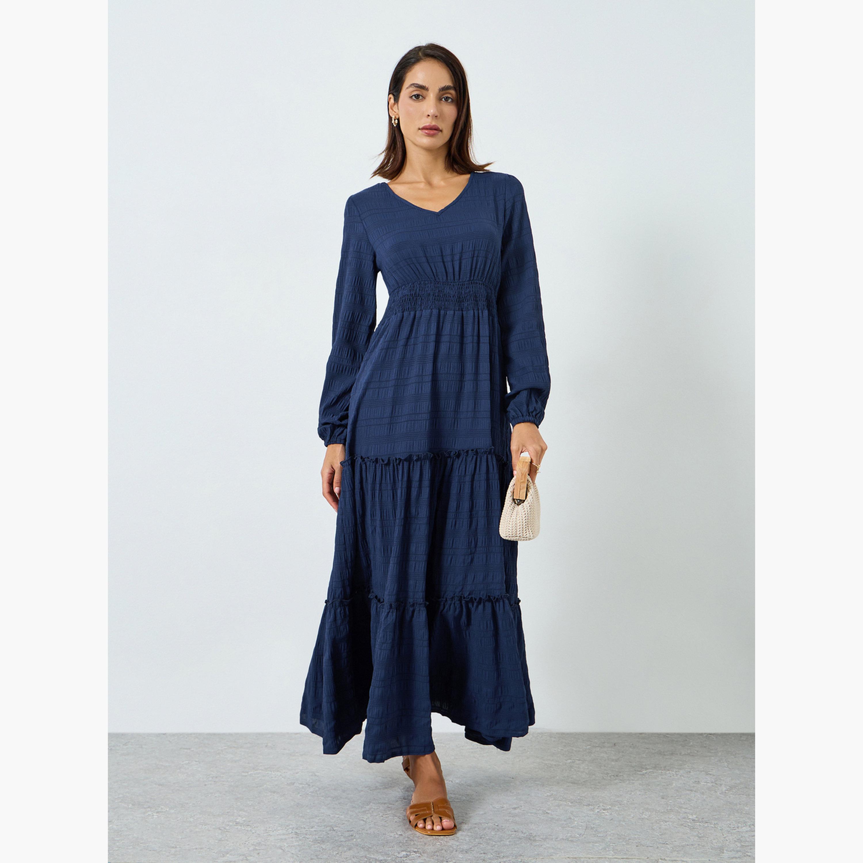 فستان طويل كحلي بملمس بارز وتفاصيل كسرات-women-clothing-dresses-image-1