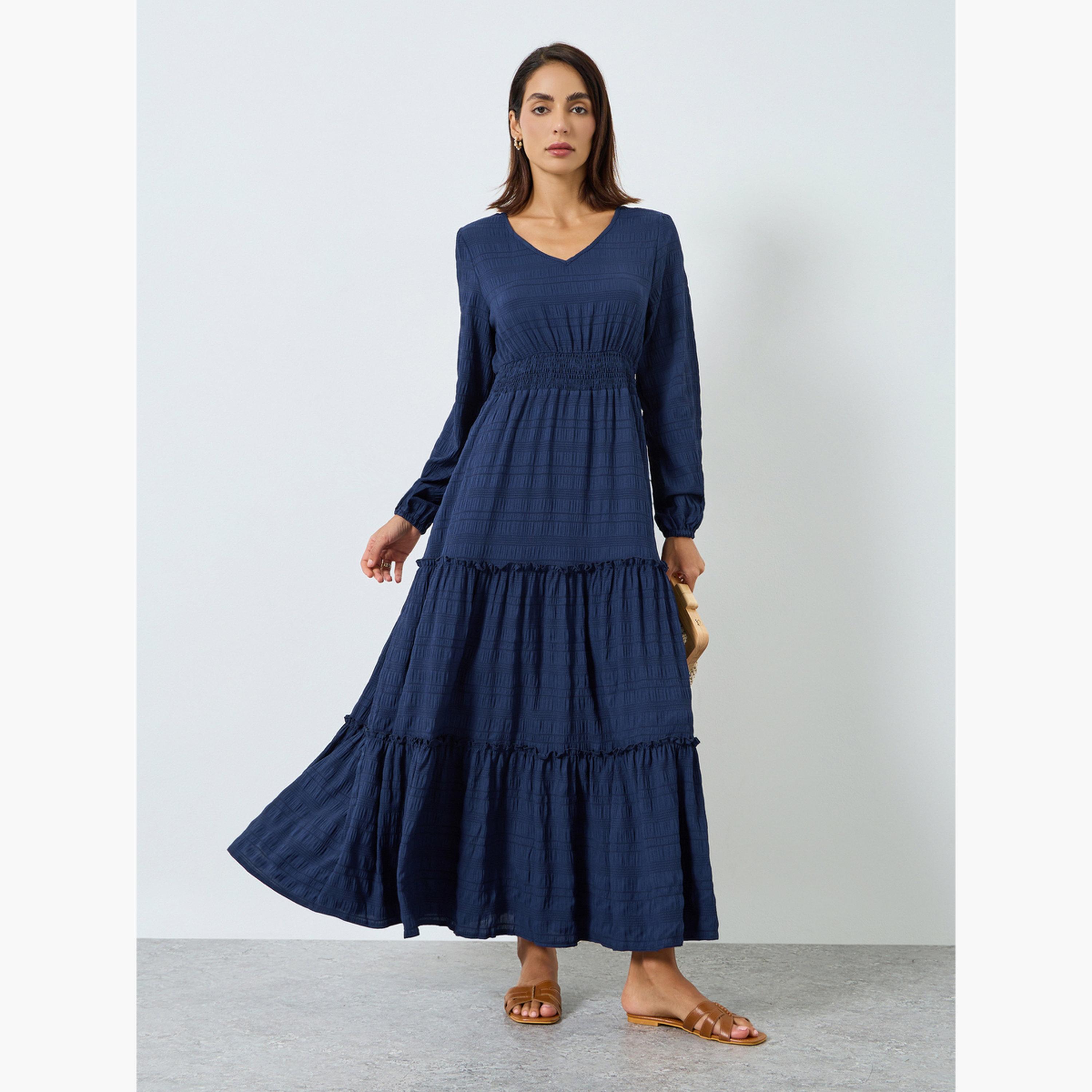 فستان طويل كحلي بملمس بارز وتفاصيل كسرات-women-clothing-dresses-image-3
