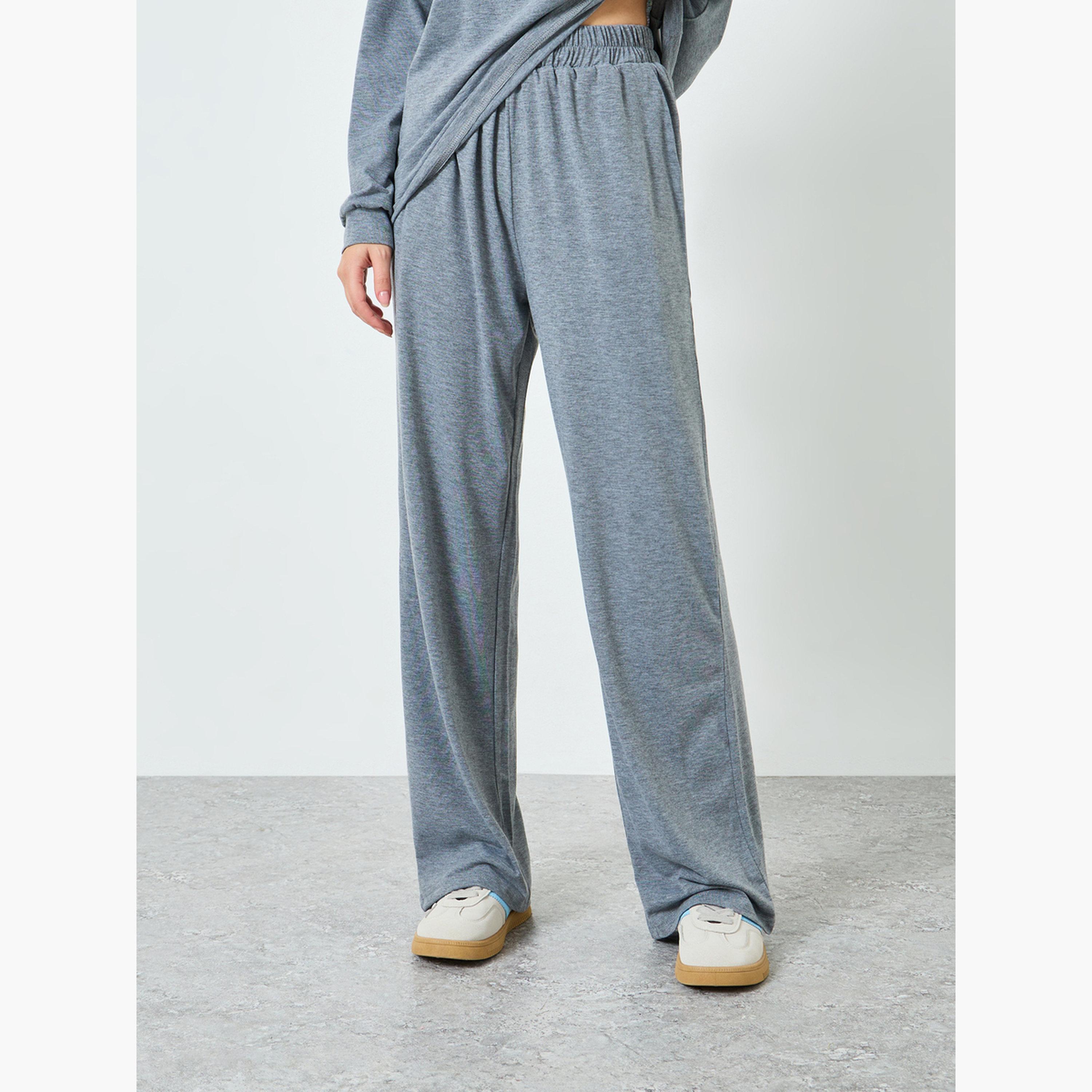 طقم منسق من جوغر وبلوزة بأكتاف دارتس-women-clothing-coordsets-image-5