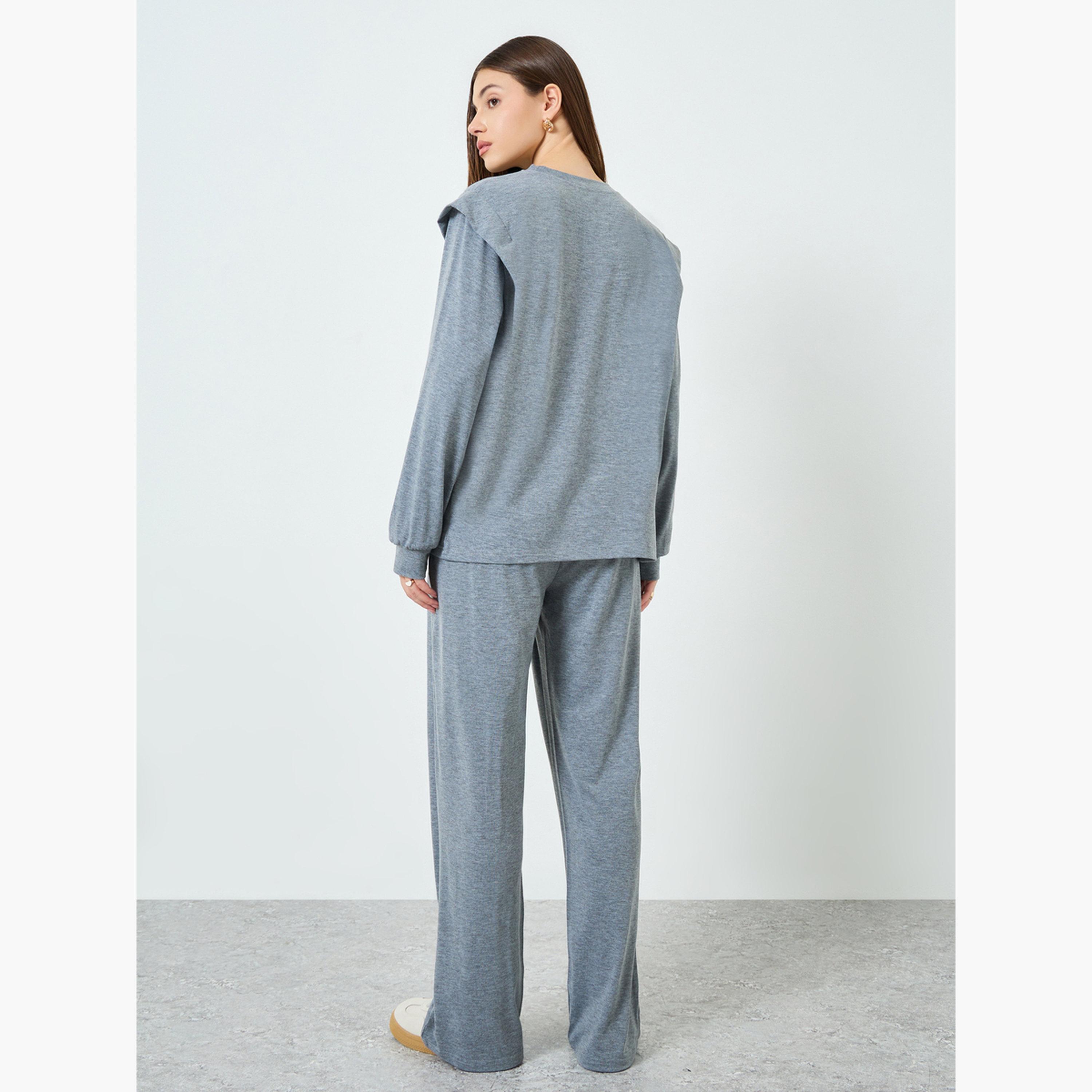 طقم منسق من جوغر وبلوزة بأكتاف دارتس-women-clothing-coordsets-image-6