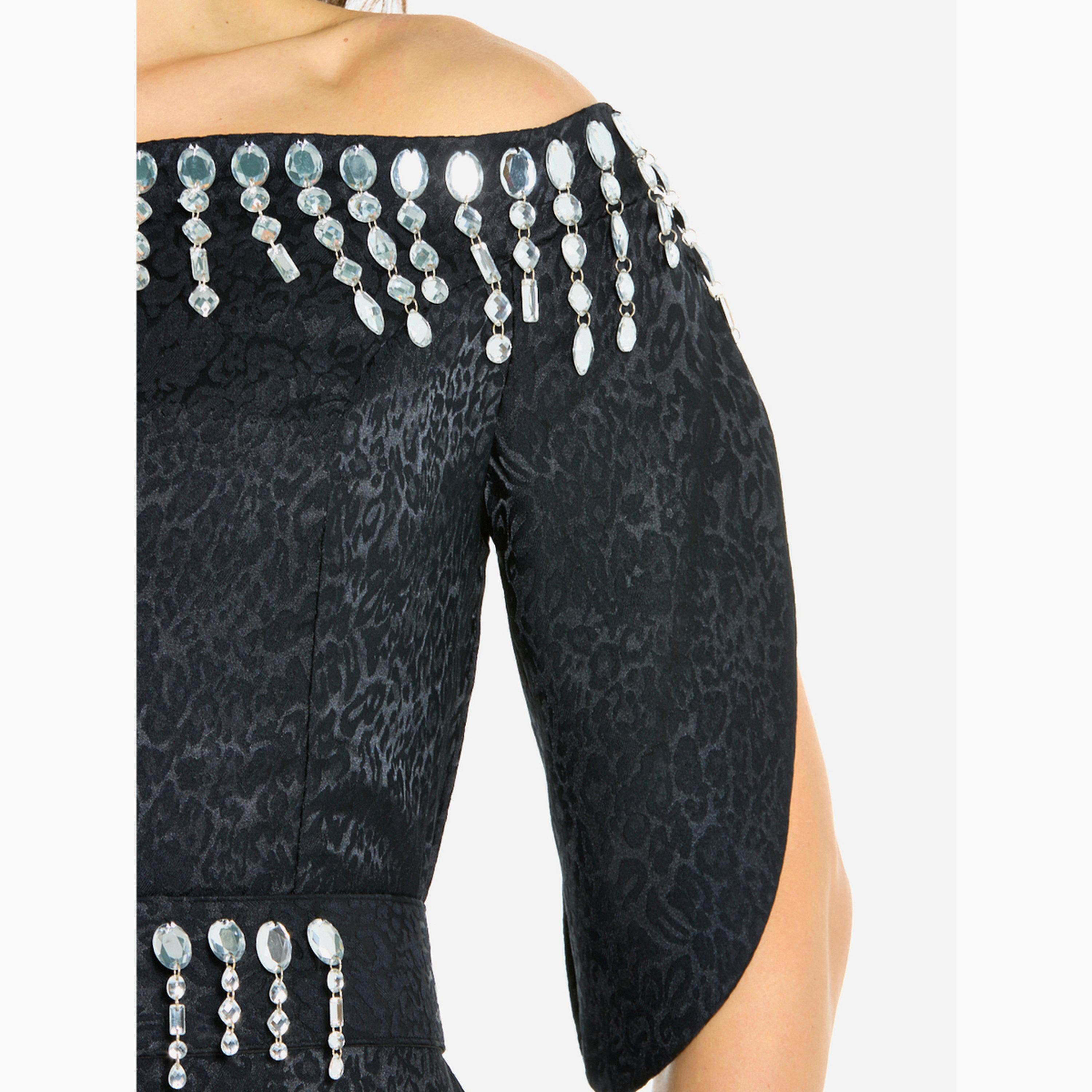 فستان سهرة مزين وأكتاف مكشوفة-women-clothing-dresses-image-4